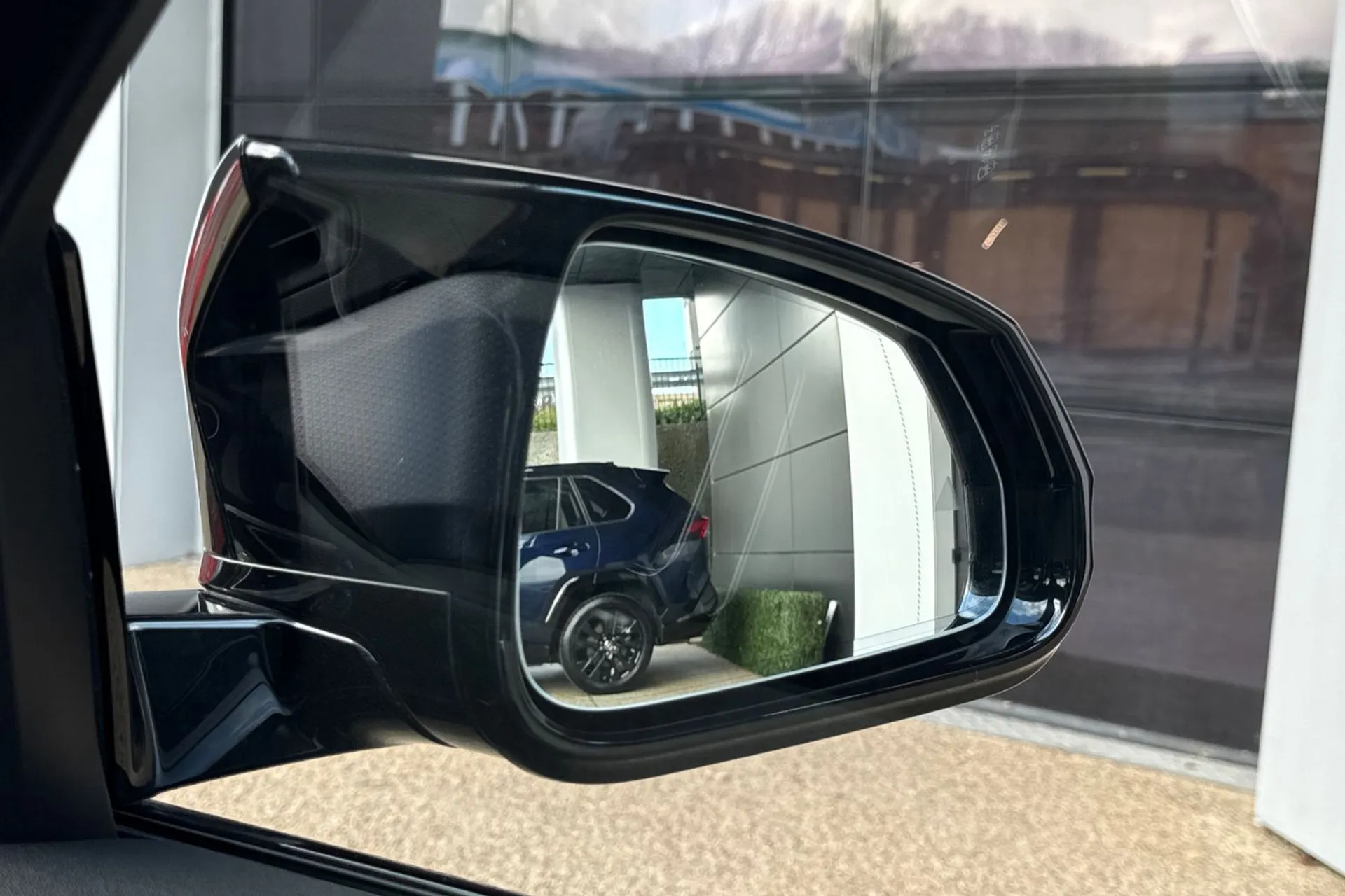 BMW 1 SERIES thumbnail image number 14