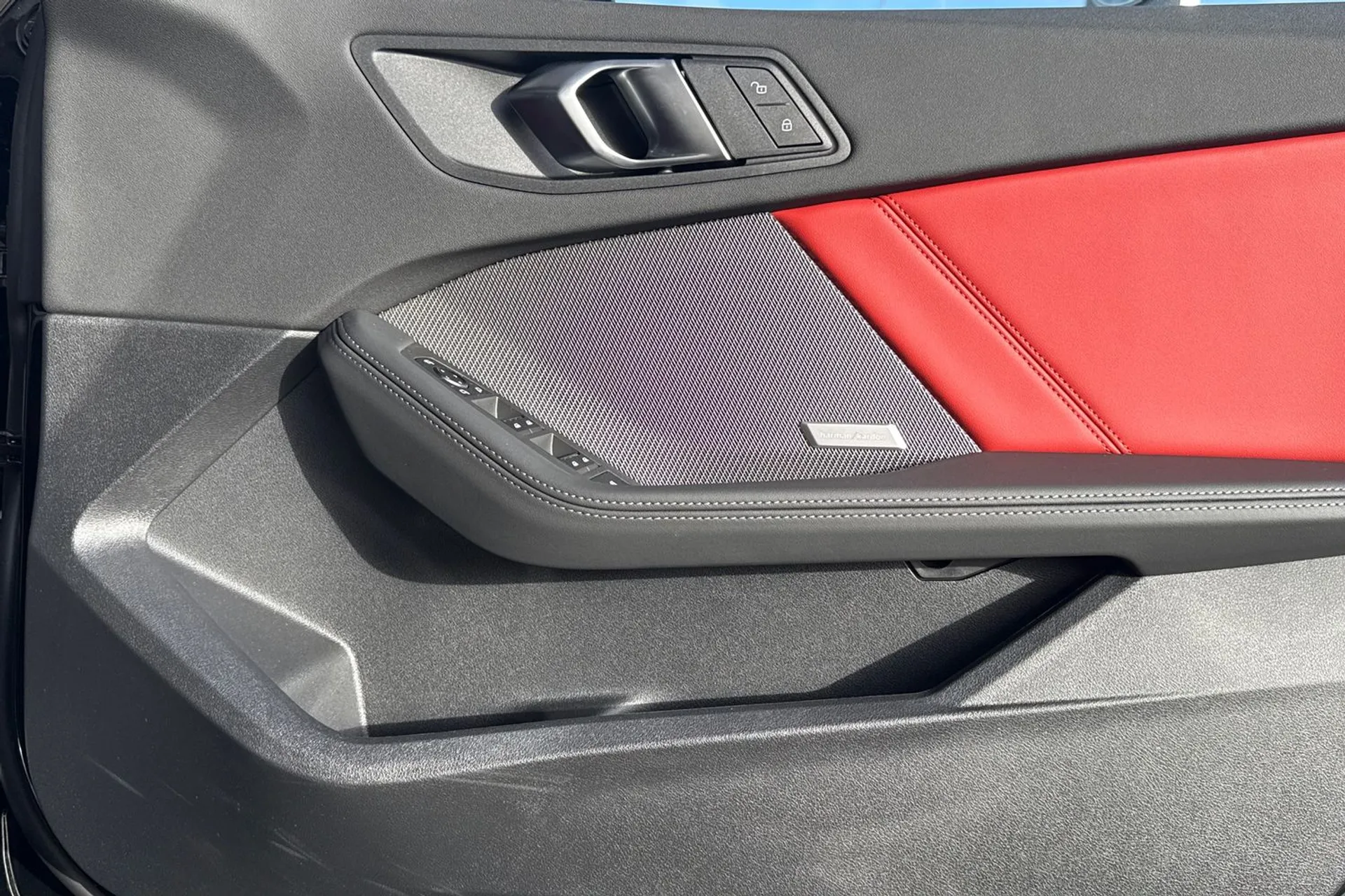 BMW 1 SERIES thumbnail image number 21