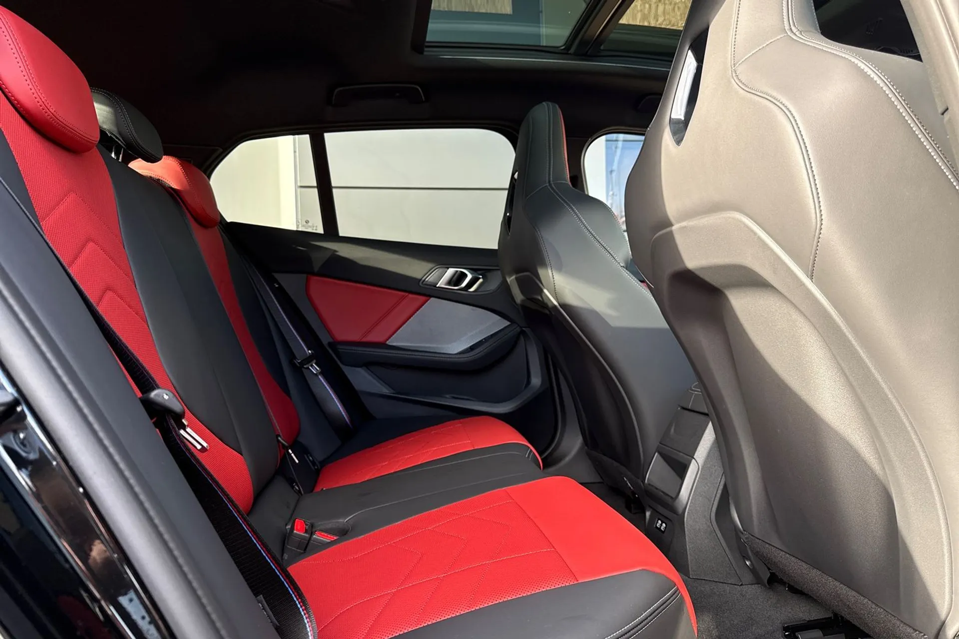 BMW 1 SERIES thumbnail image number 40