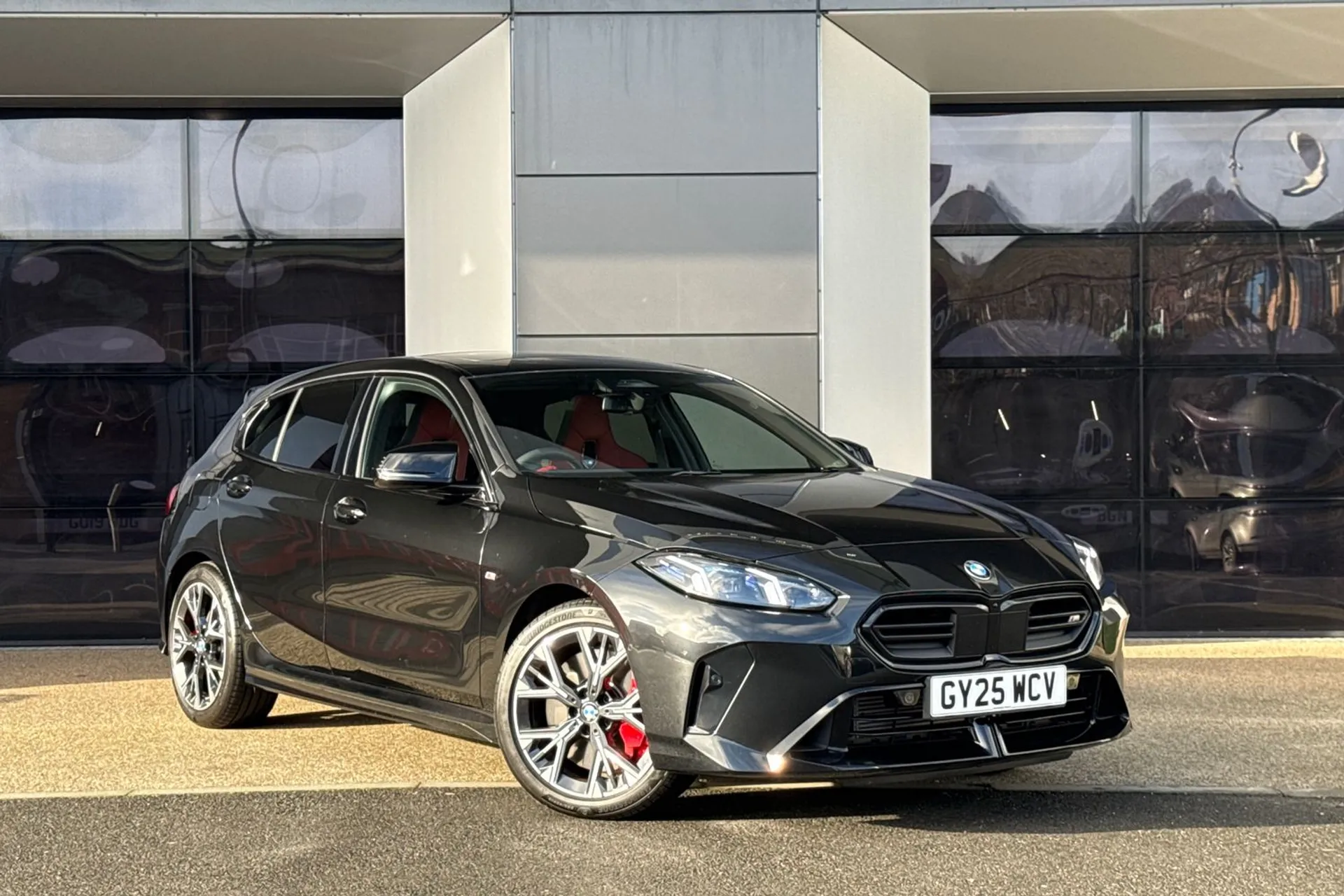 BMW 1 SERIES focused image