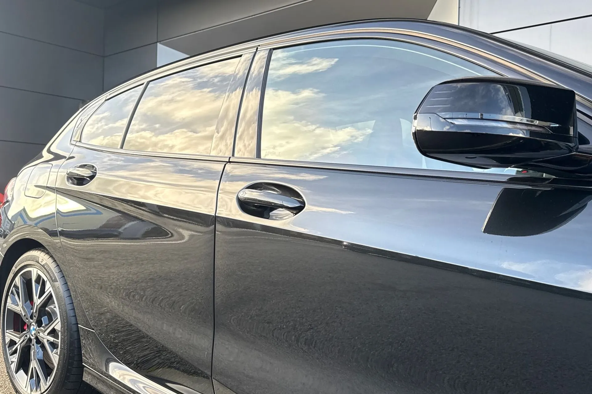 BMW 1 SERIES thumbnail image number 36