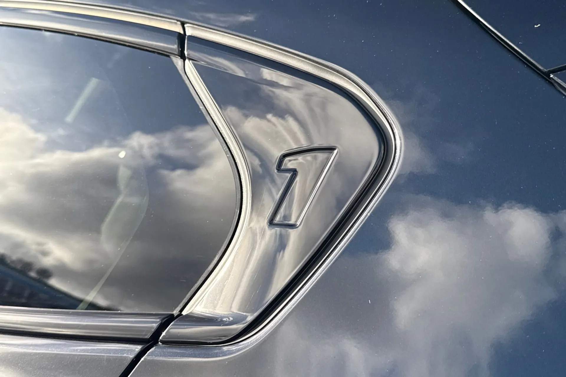 BMW 1 SERIES thumbnail image number 45