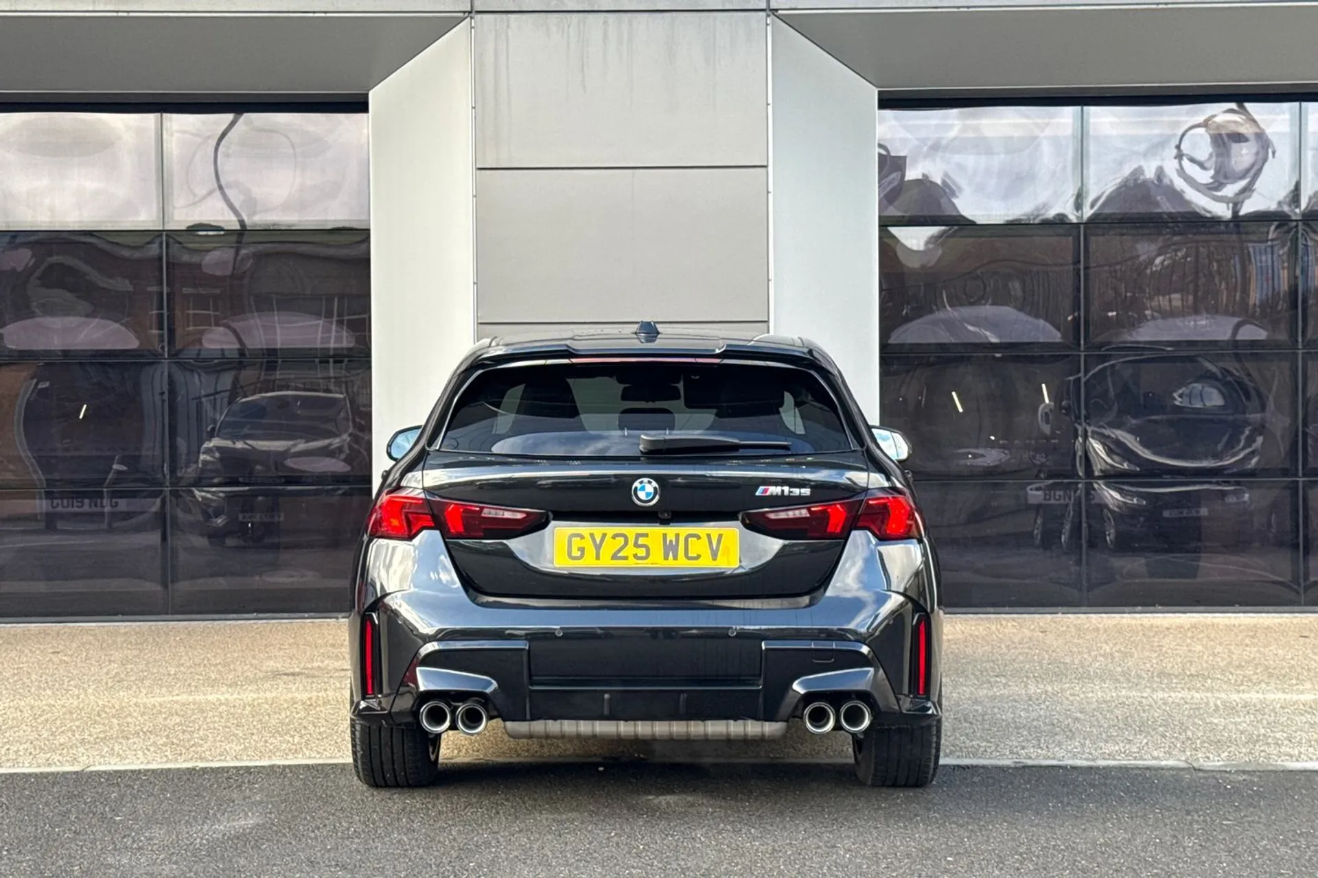 BMW 1 SERIES thumbnail image number 8