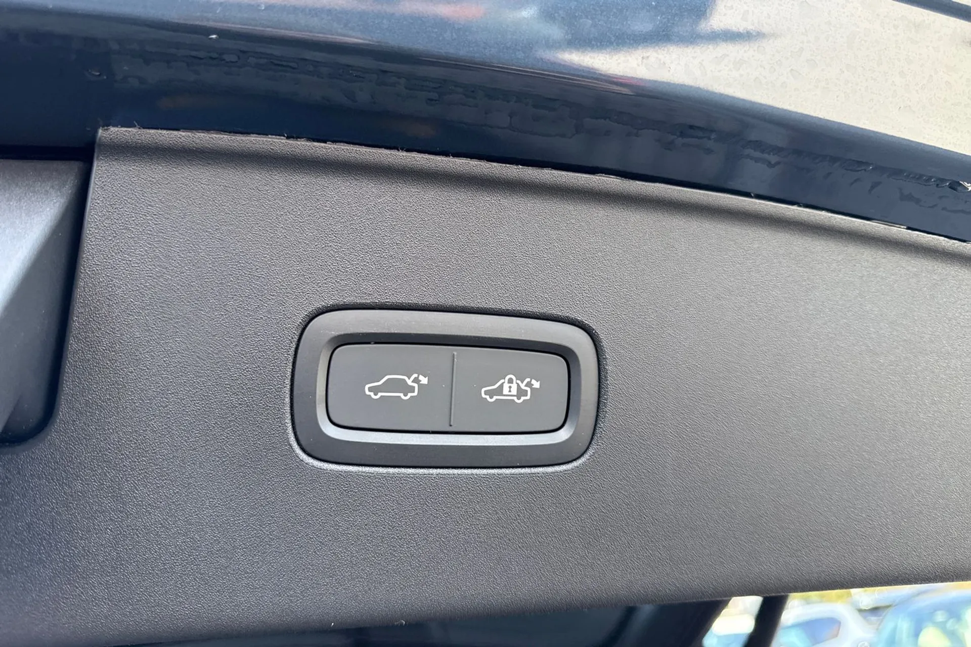 Volvo EX90 thumbnail image number 23