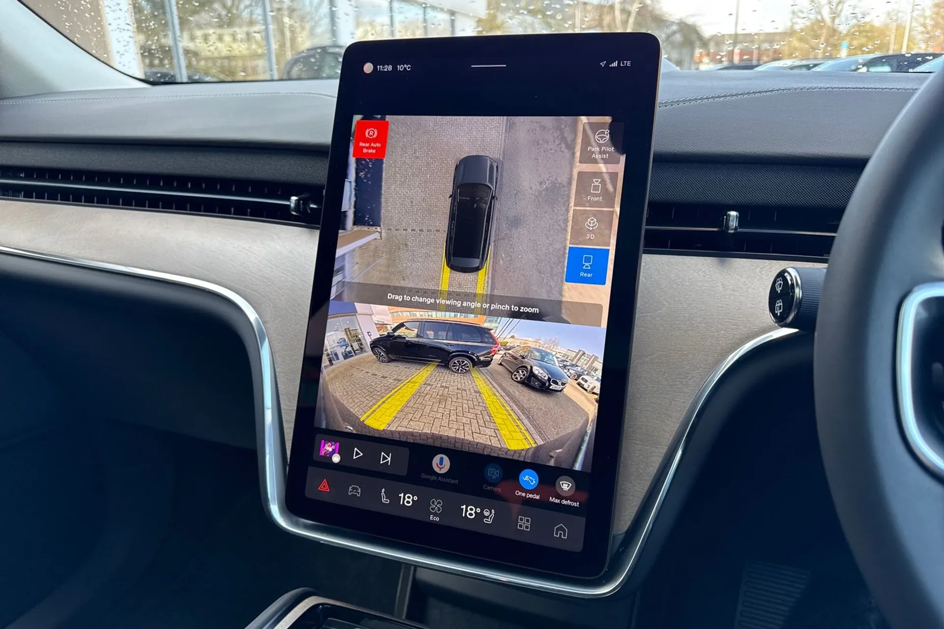 Volvo EX90 thumbnail image number 4