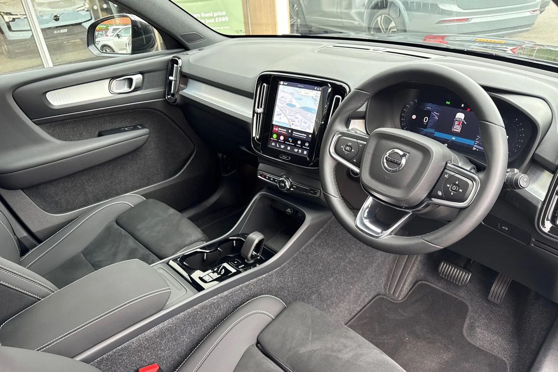 Volvo XC40 thumbnail image number 6