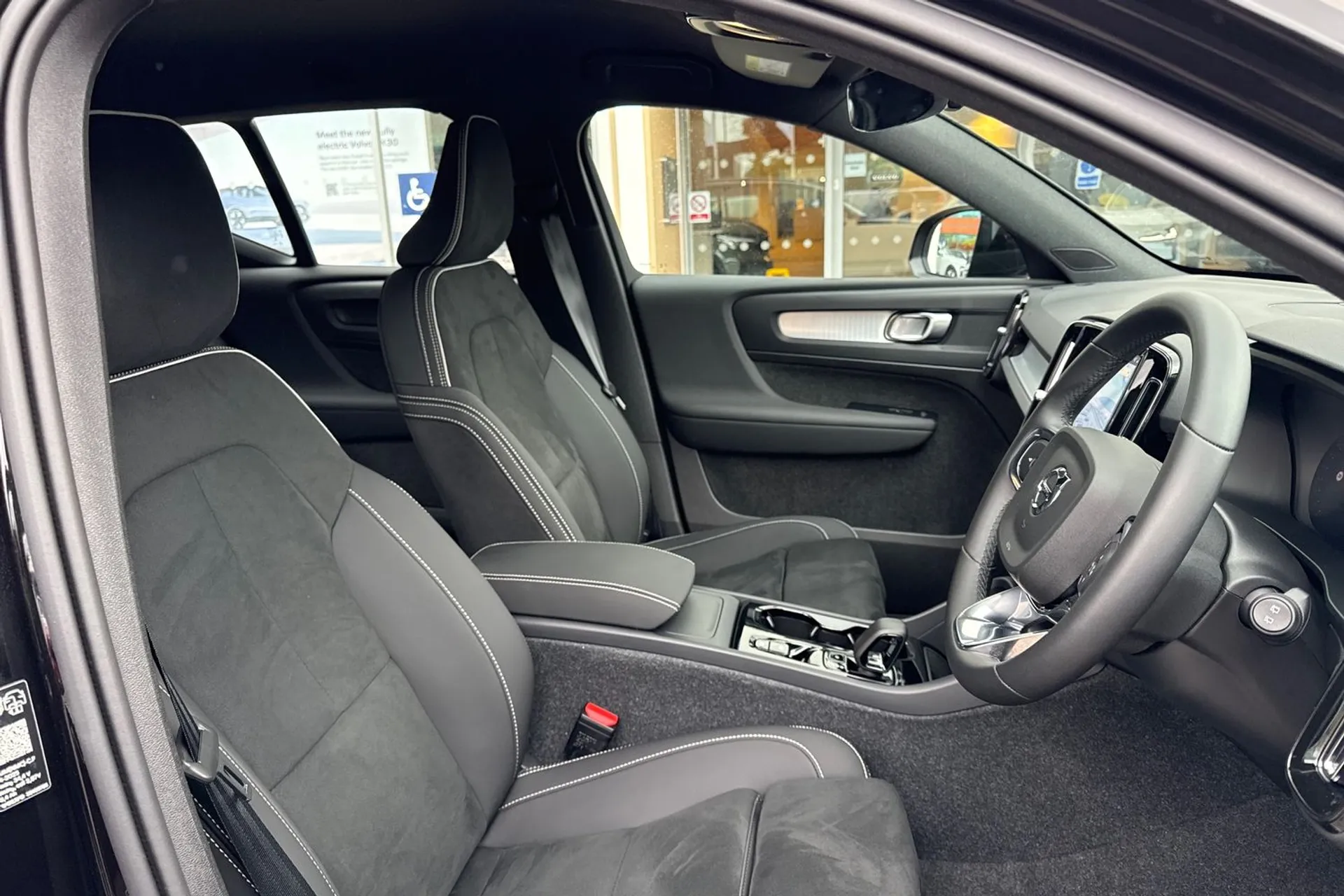 Volvo XC40 thumbnail image number 26