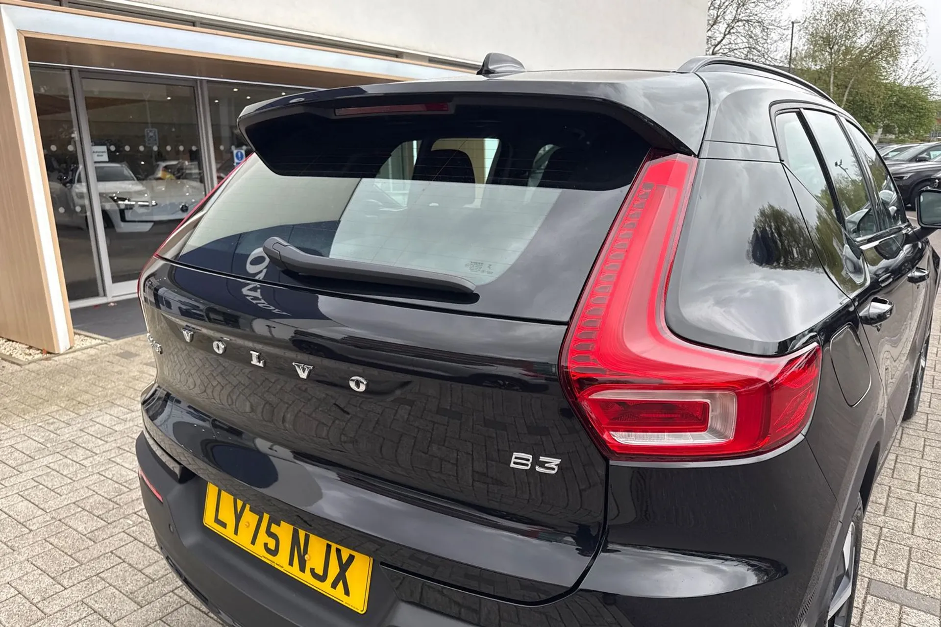 Volvo XC40 thumbnail image number 16