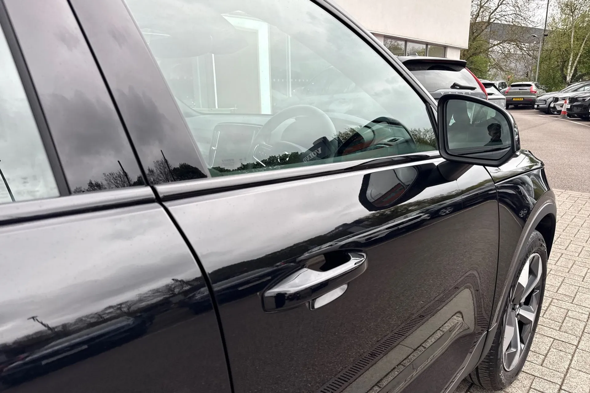 Volvo XC40 thumbnail image number 17