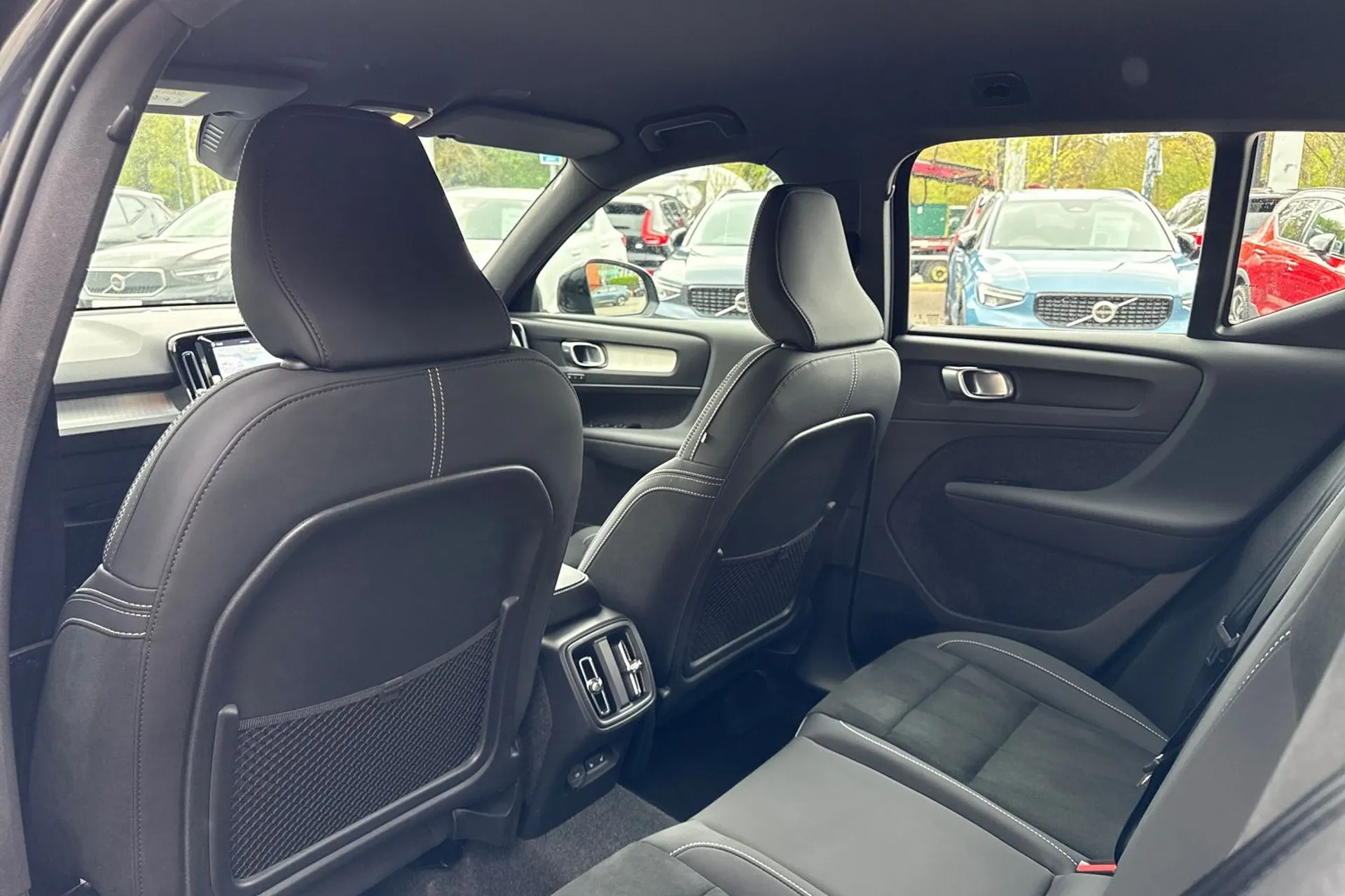 Volvo XC40 thumbnail image number 31