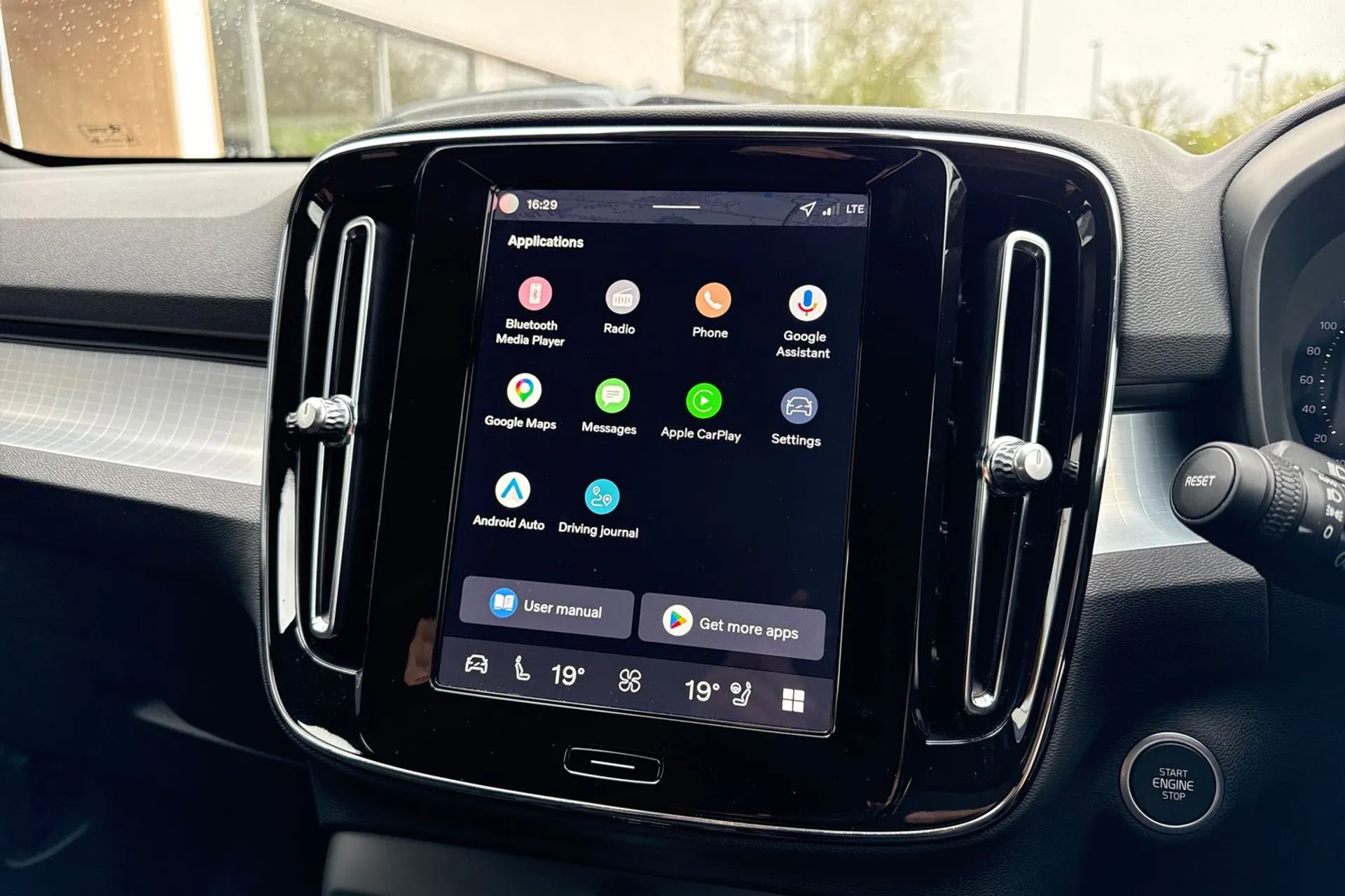 Volvo XC40 thumbnail image number 39