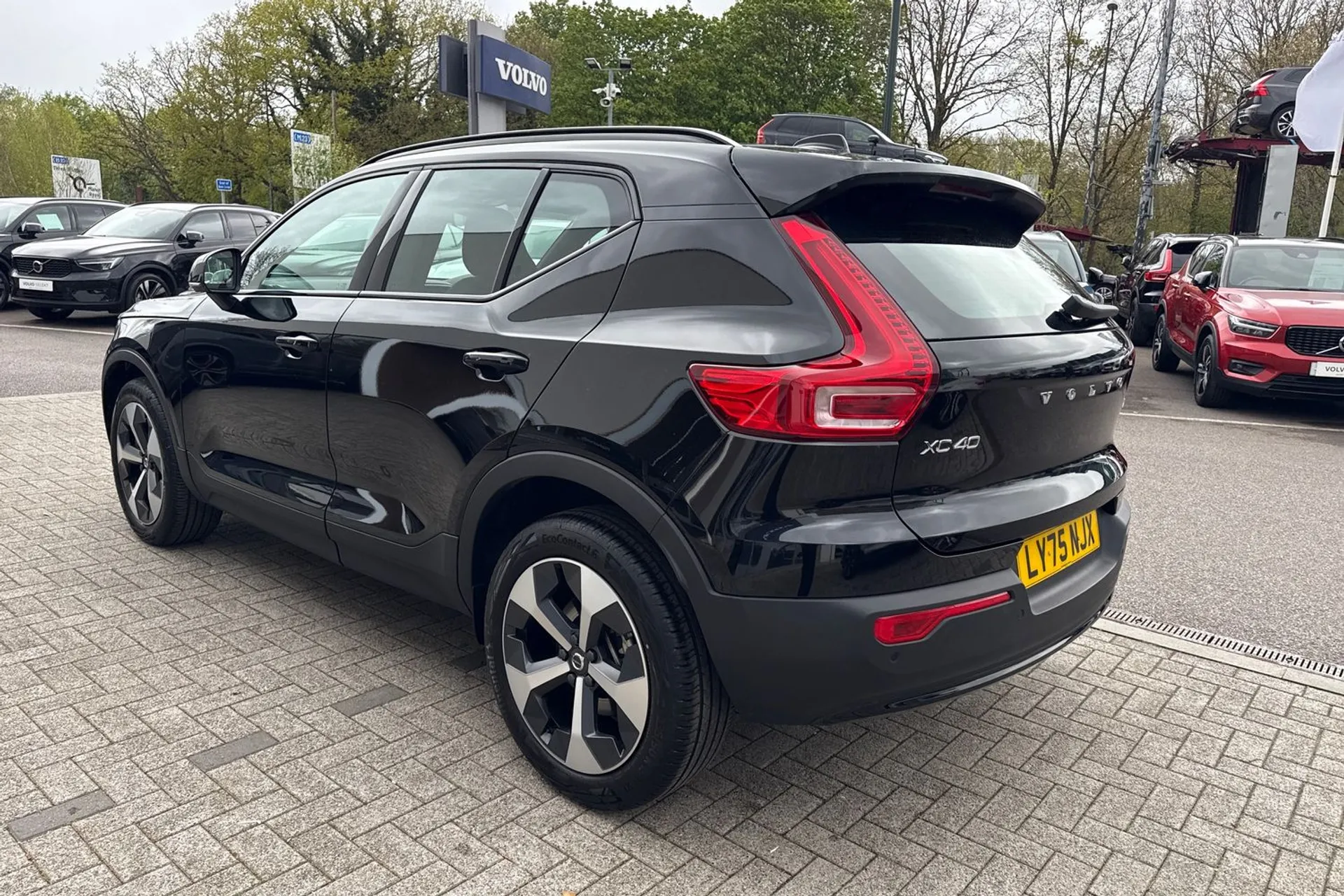 Volvo XC40 thumbnail image number 10