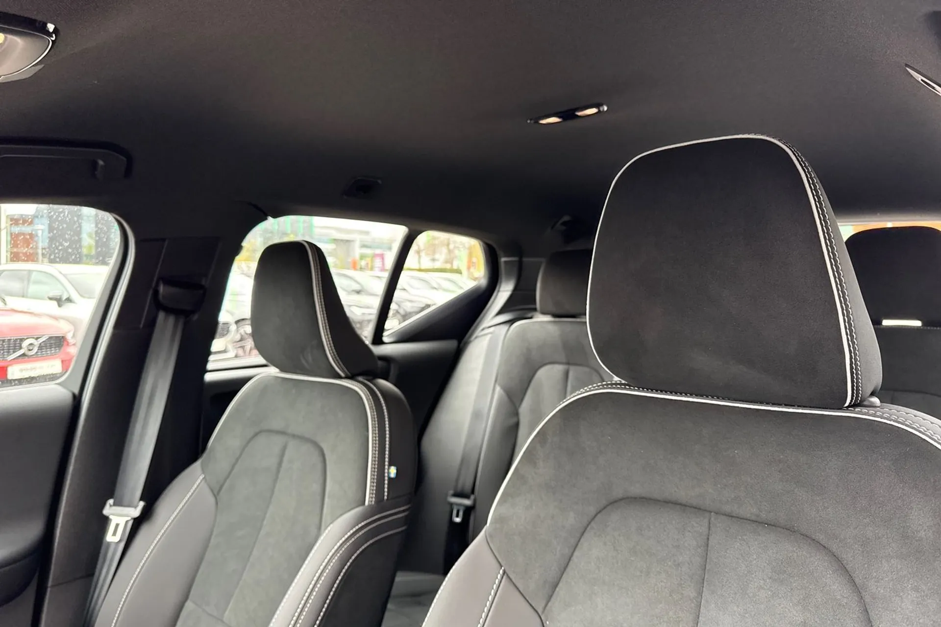 Volvo XC40 thumbnail image number 29