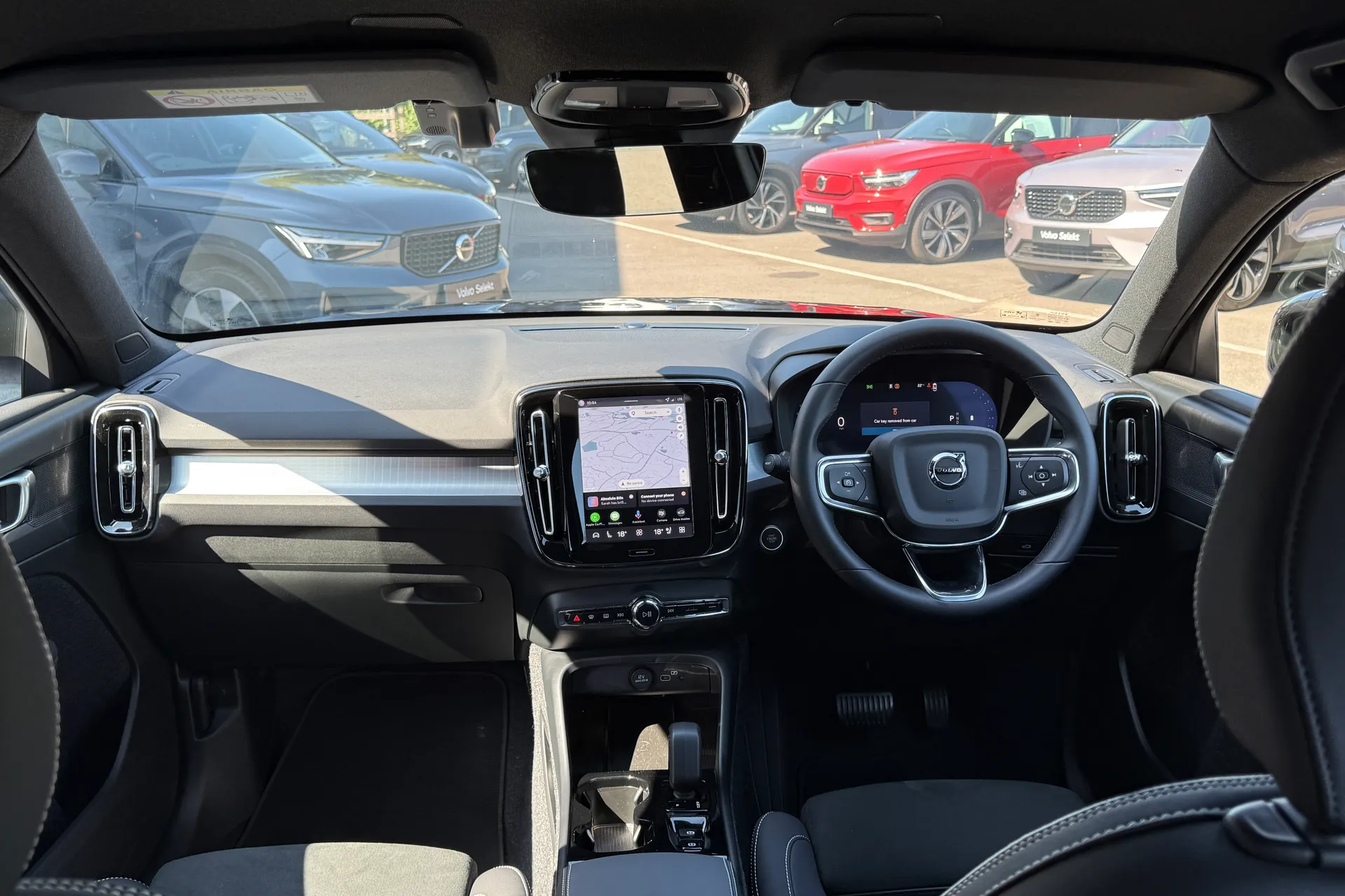 Volvo XC40 thumbnail image number 3