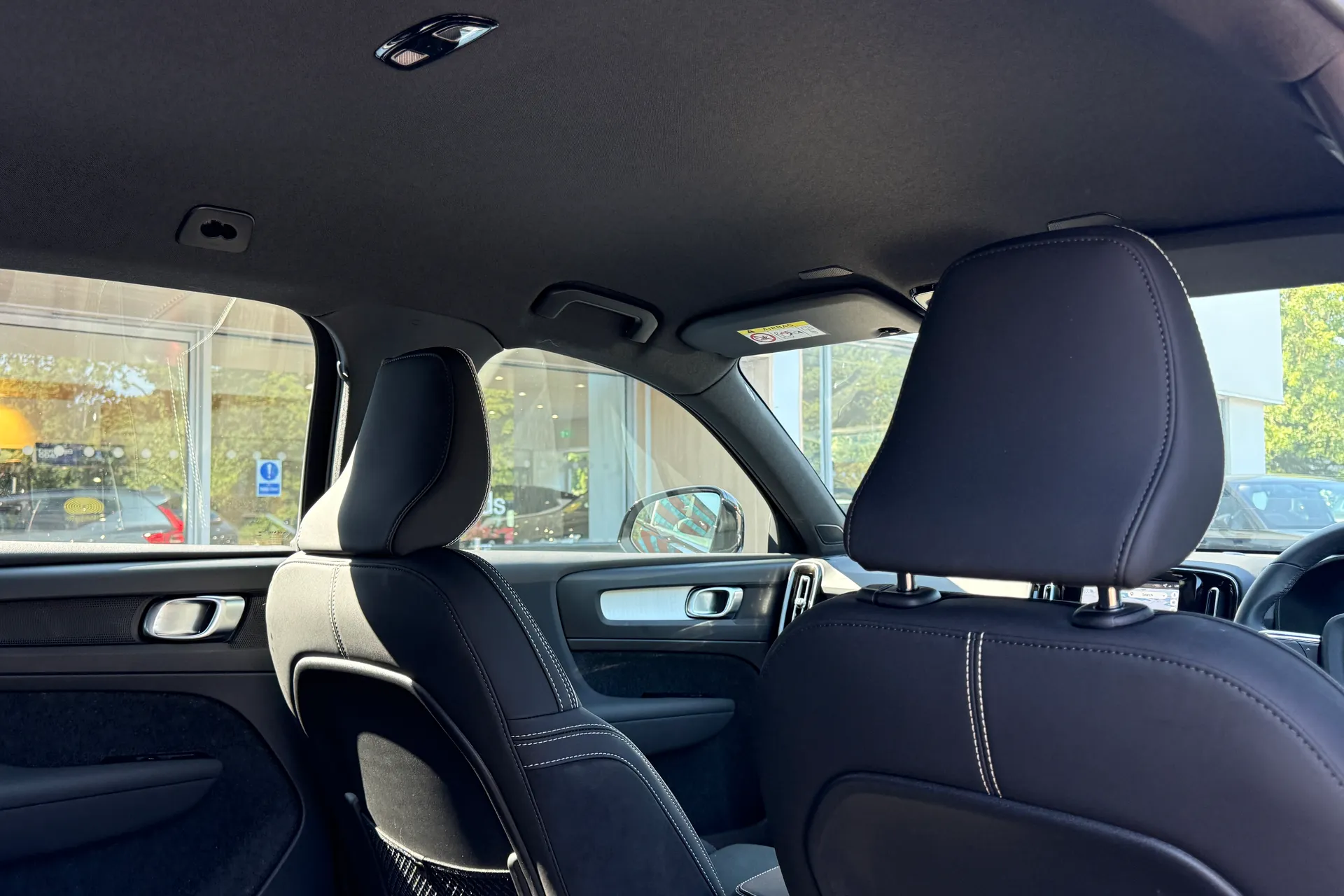 Volvo XC40 thumbnail image number 19