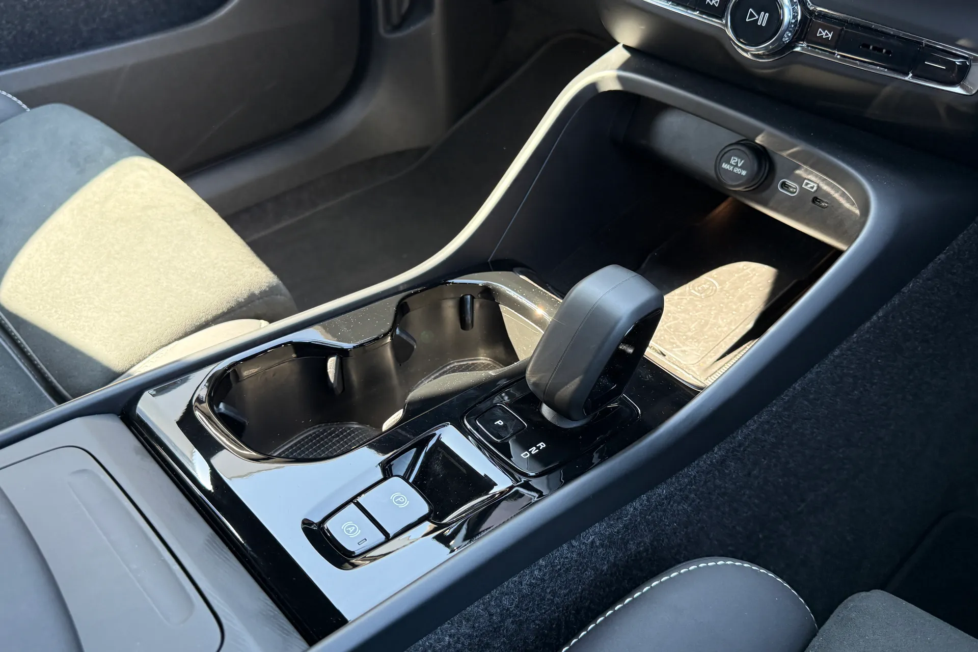 Volvo XC40 thumbnail image number 37