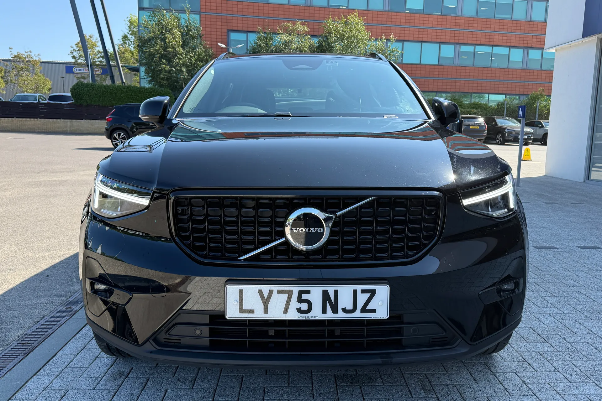 Volvo XC40 thumbnail image number 10