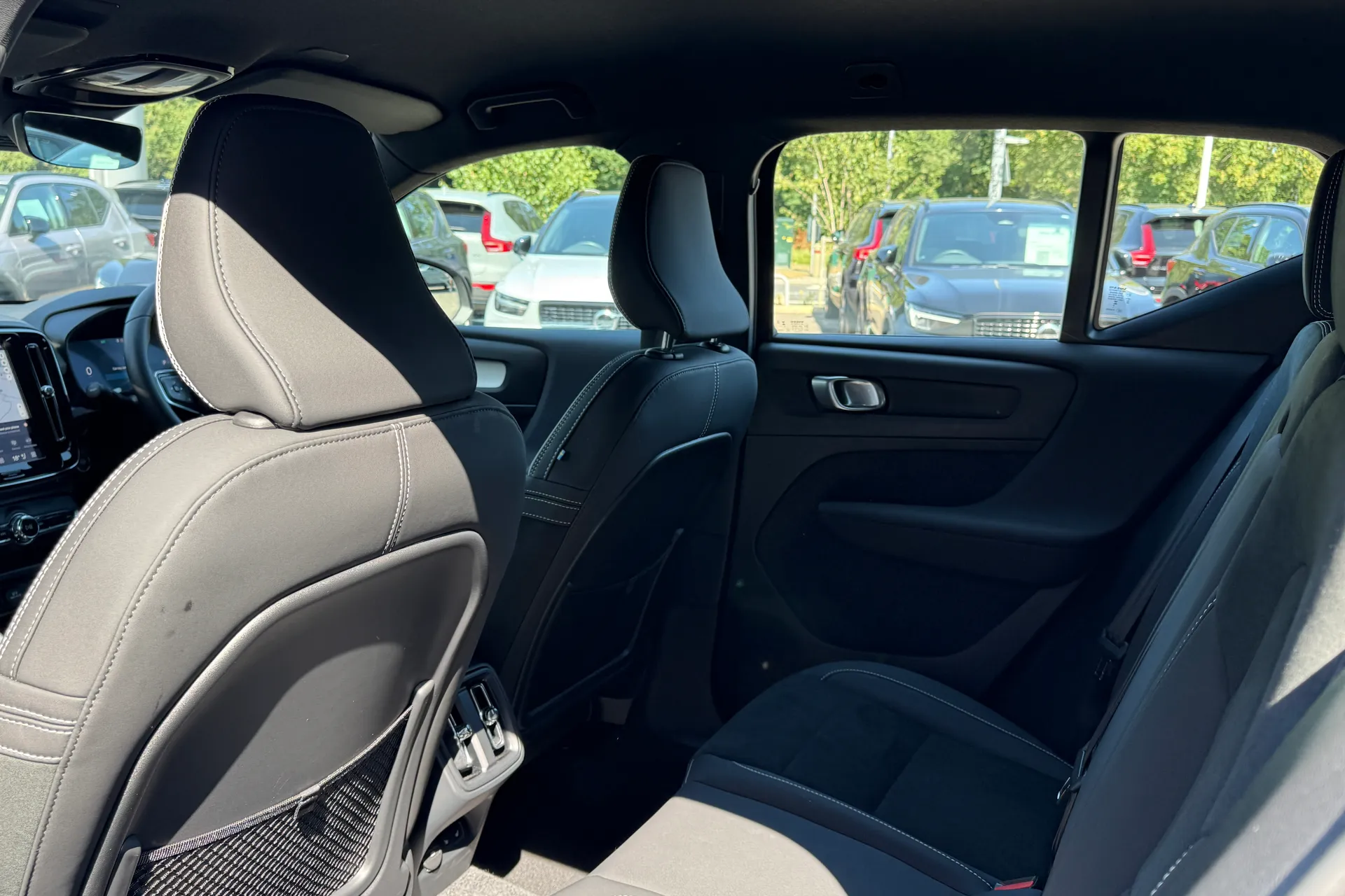 Volvo XC40 thumbnail image number 25