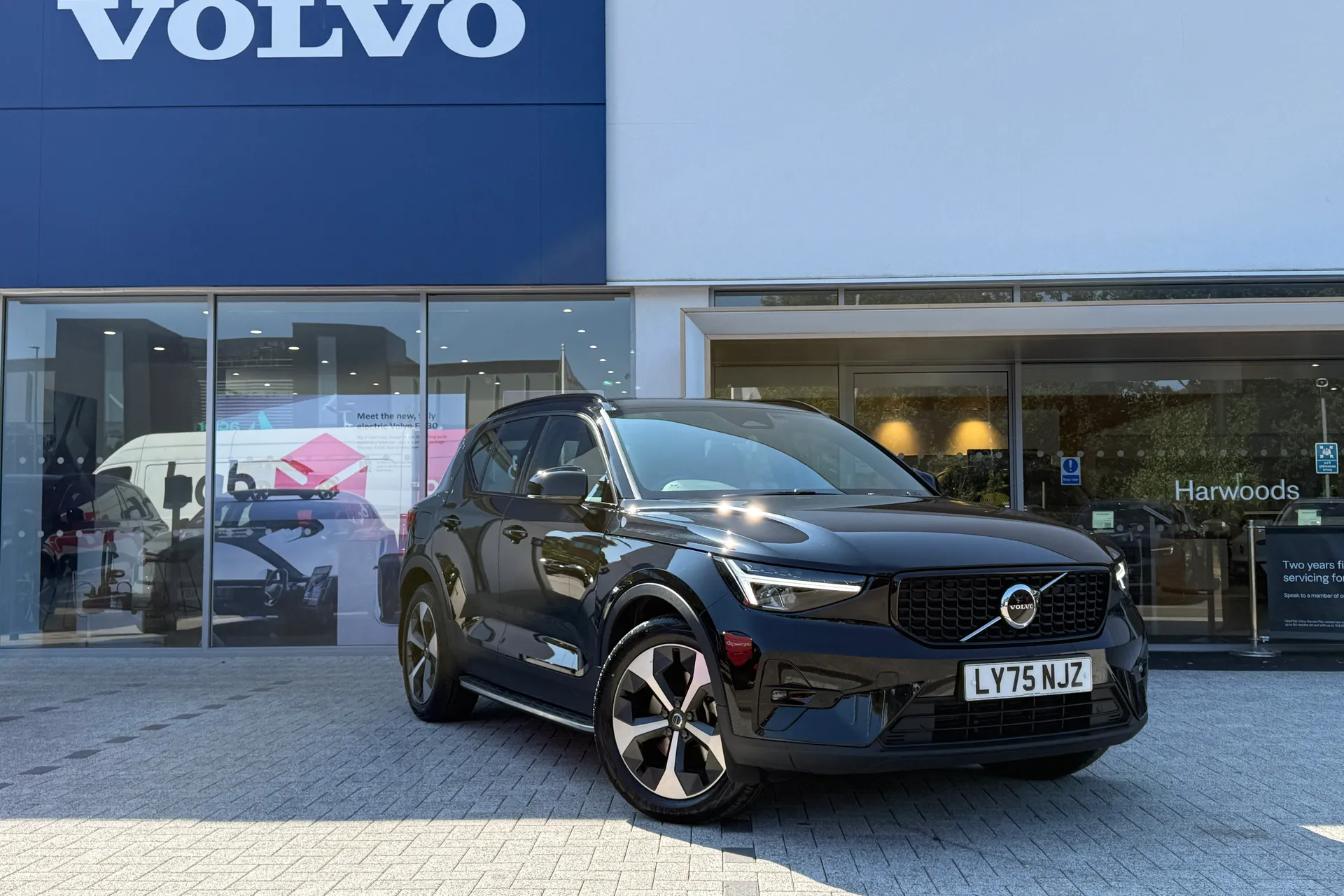 Volvo XC40 focused image