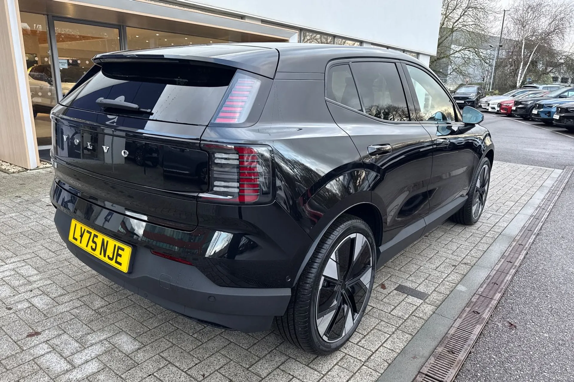 Volvo EX30 thumbnail image number 8