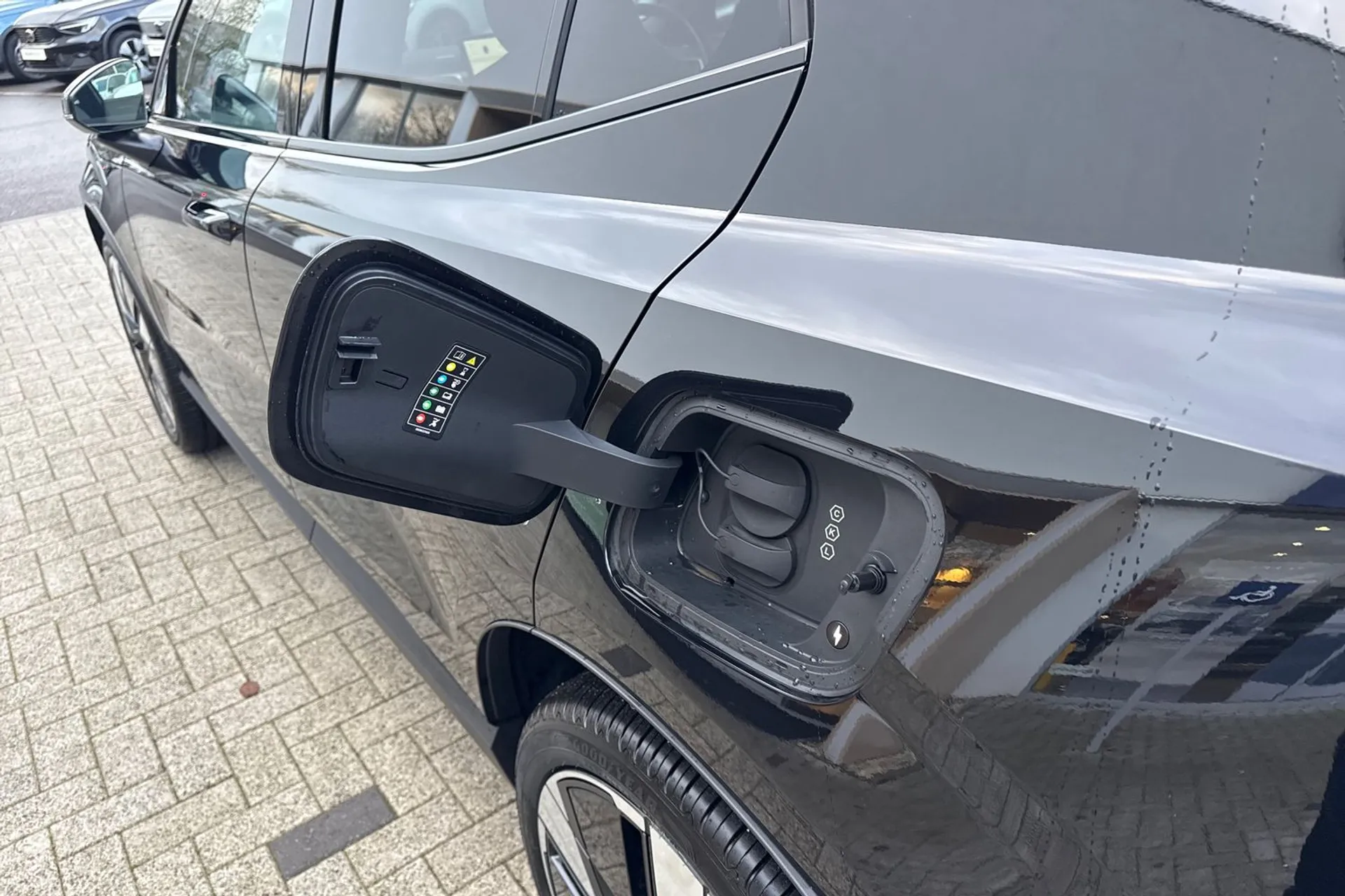 Volvo EX30 thumbnail image number 19