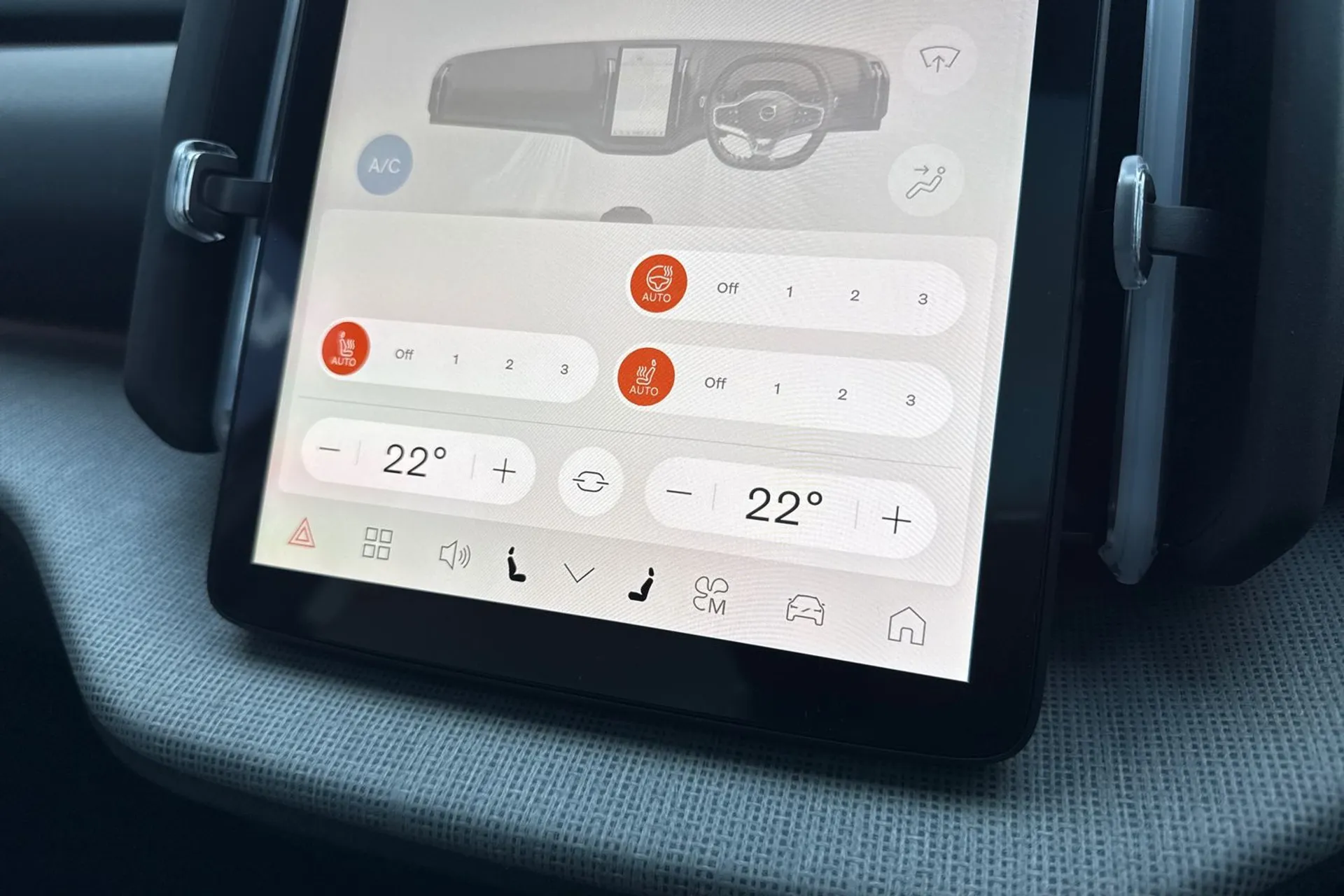 Volvo EX30 thumbnail image number 39