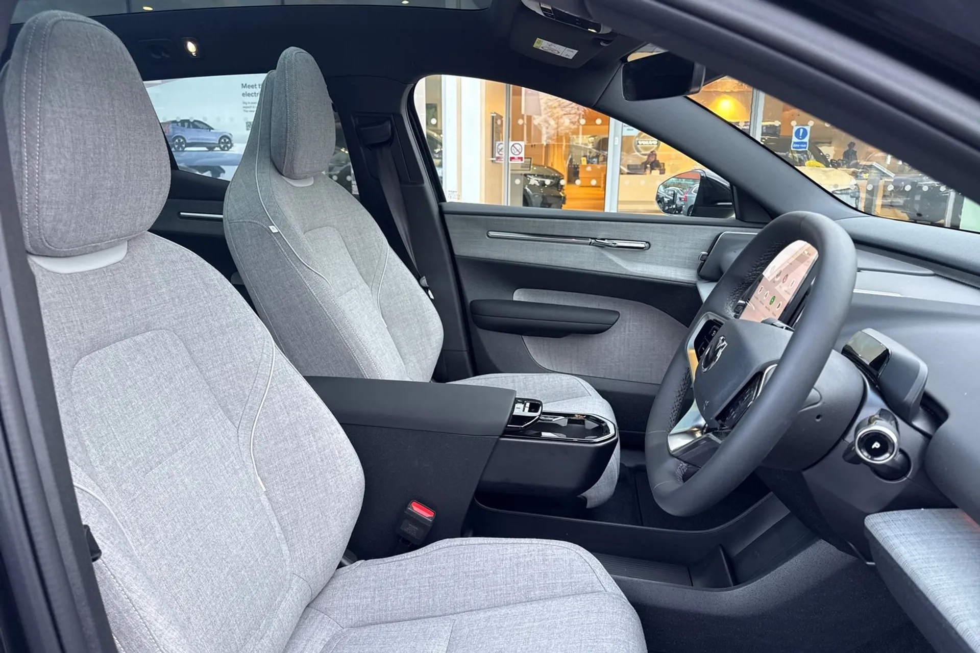 Volvo EX30 thumbnail image number 26