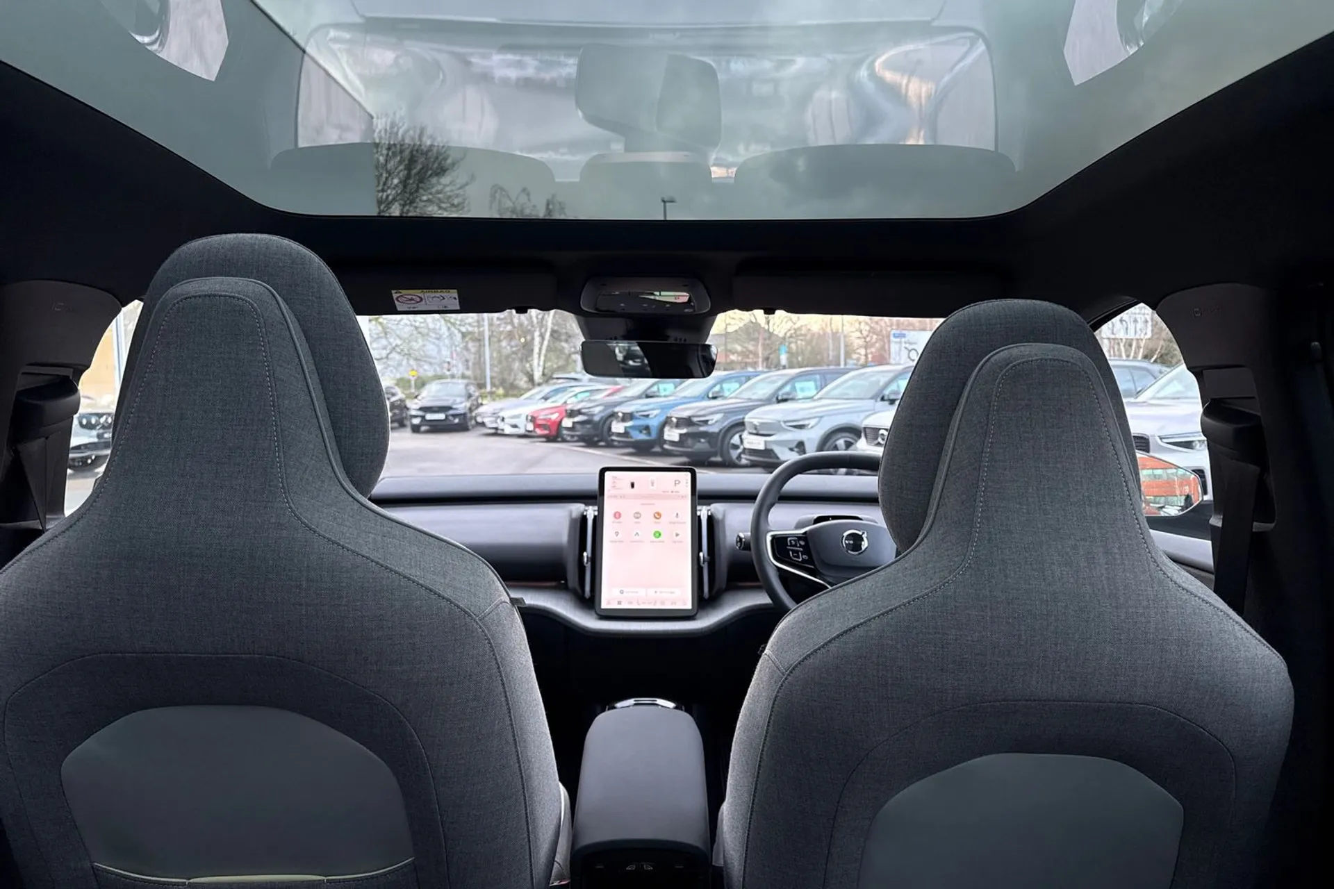 Volvo EX30 thumbnail image number 22