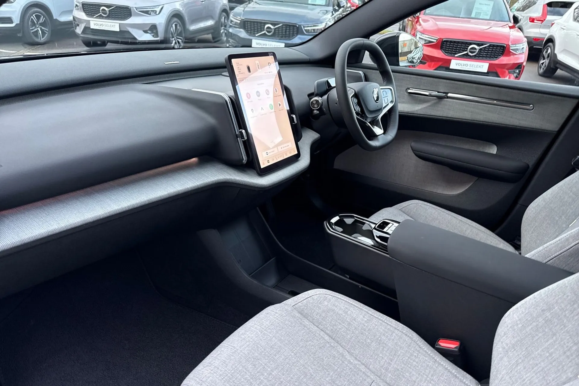 Volvo EX30 thumbnail image number 27