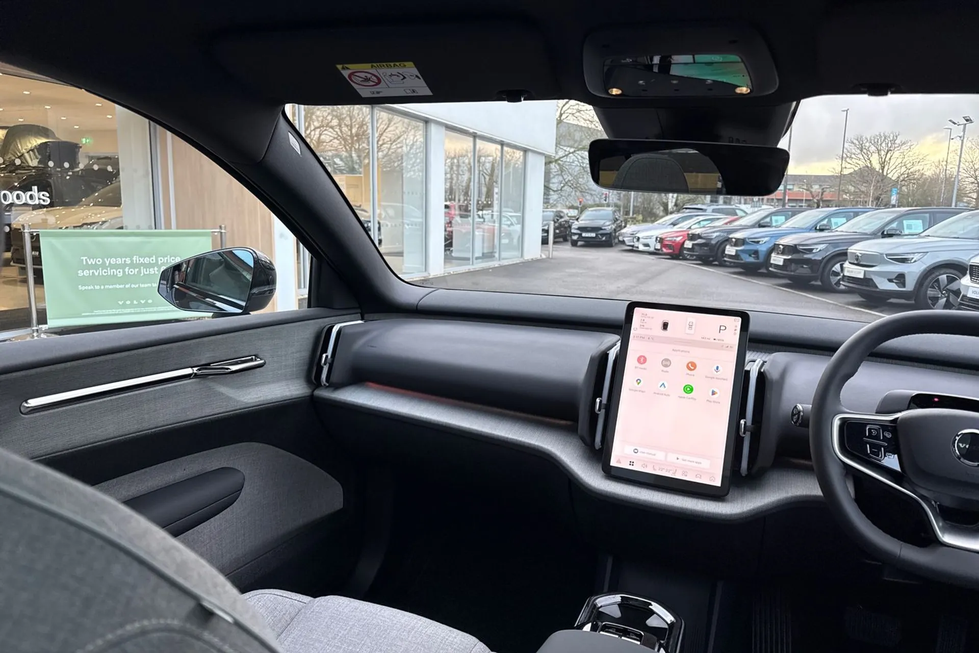 Volvo EX30 thumbnail image number 32