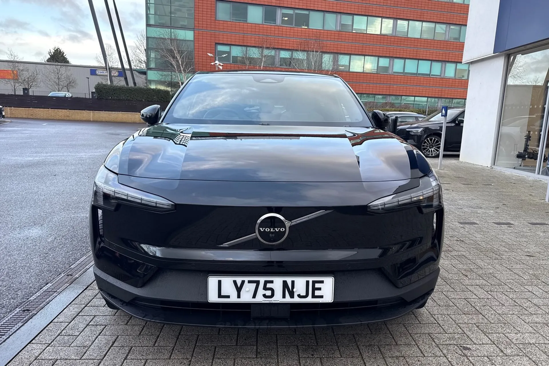 Volvo EX30 thumbnail image number 13