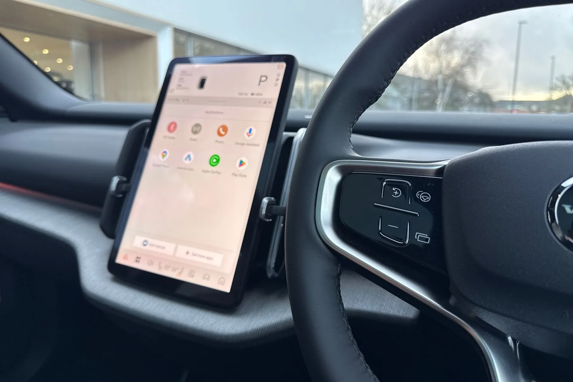 Volvo EX30 thumbnail image number 36