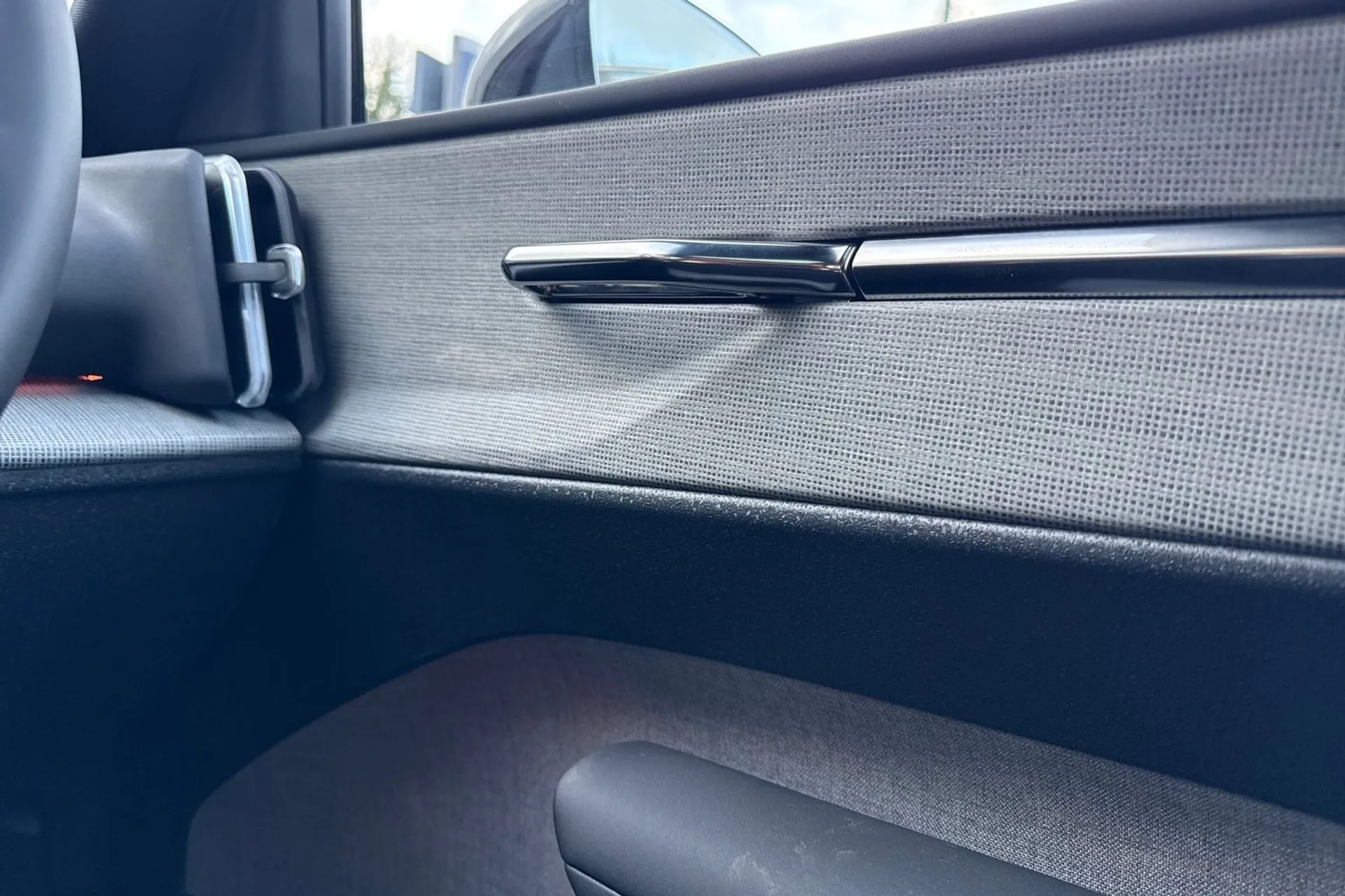 Volvo EX30 thumbnail image number 40