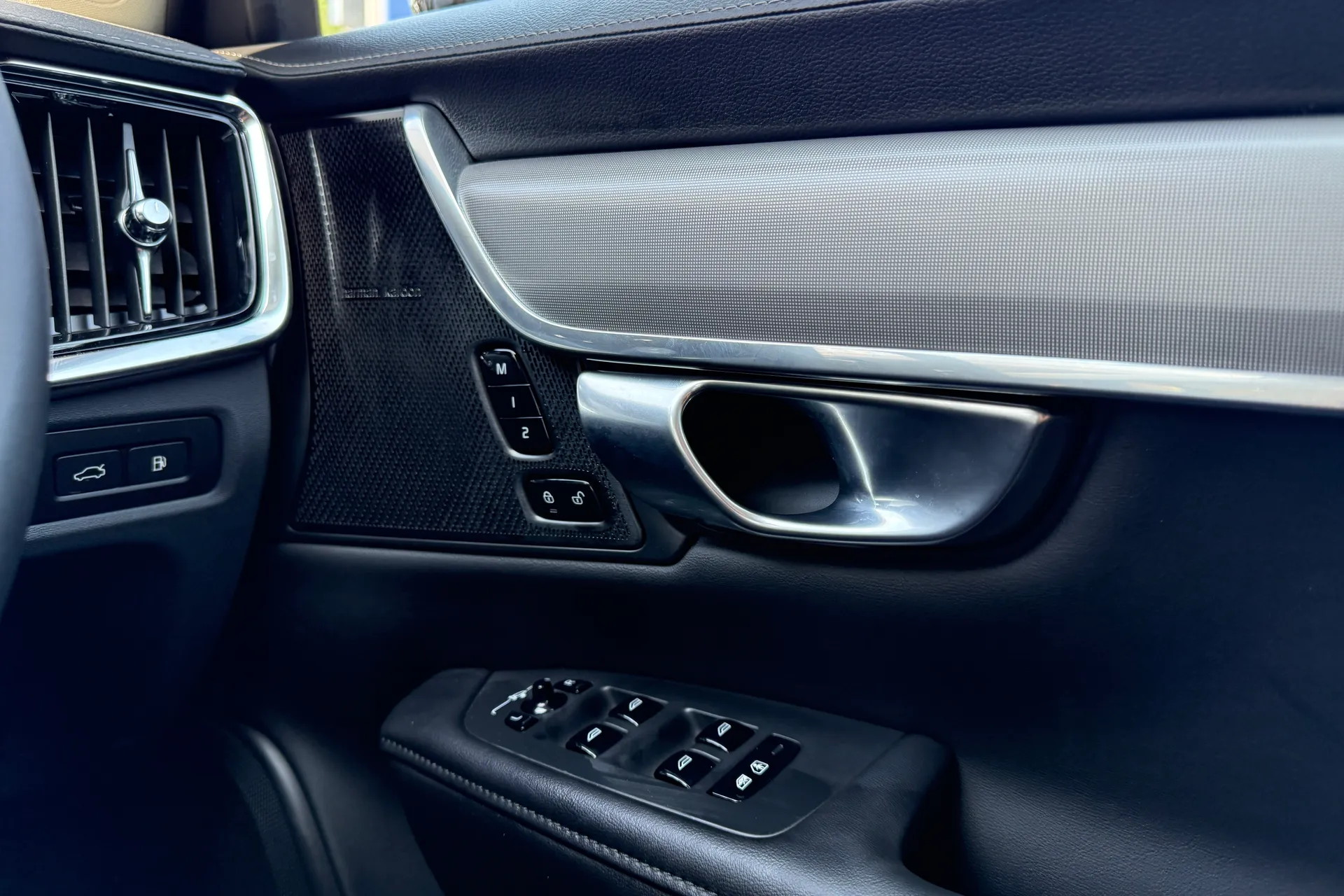 Volvo V90 thumbnail image number 39