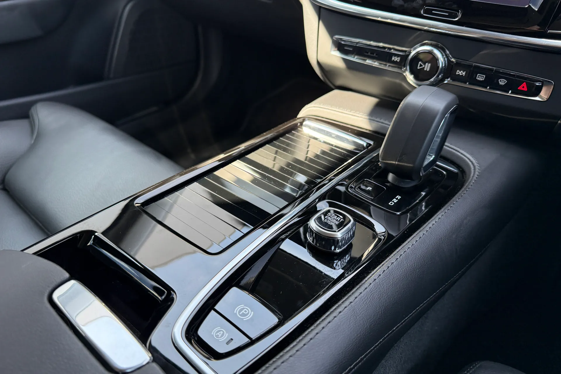 Volvo V90 thumbnail image number 44