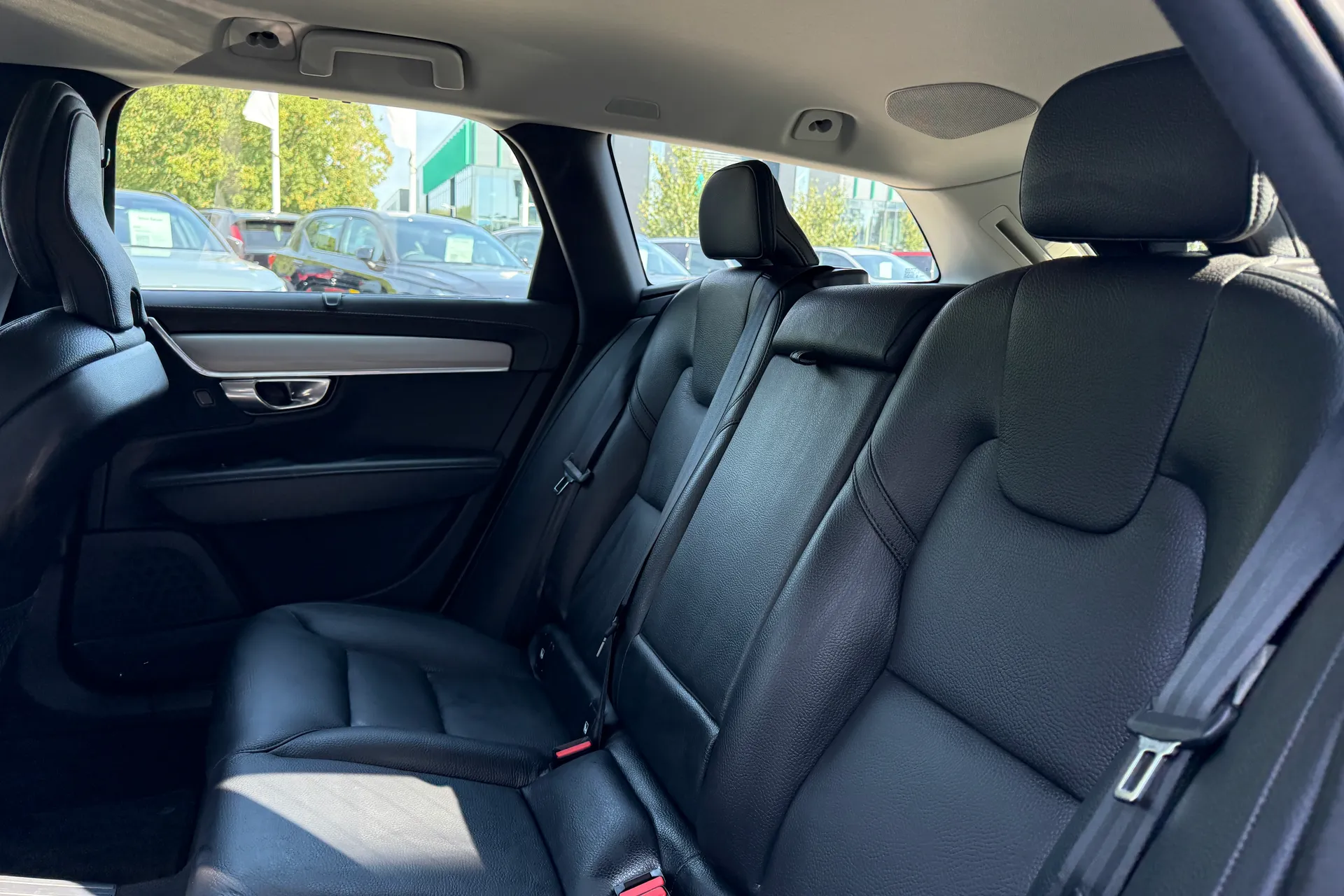 Volvo V90 thumbnail image number 31