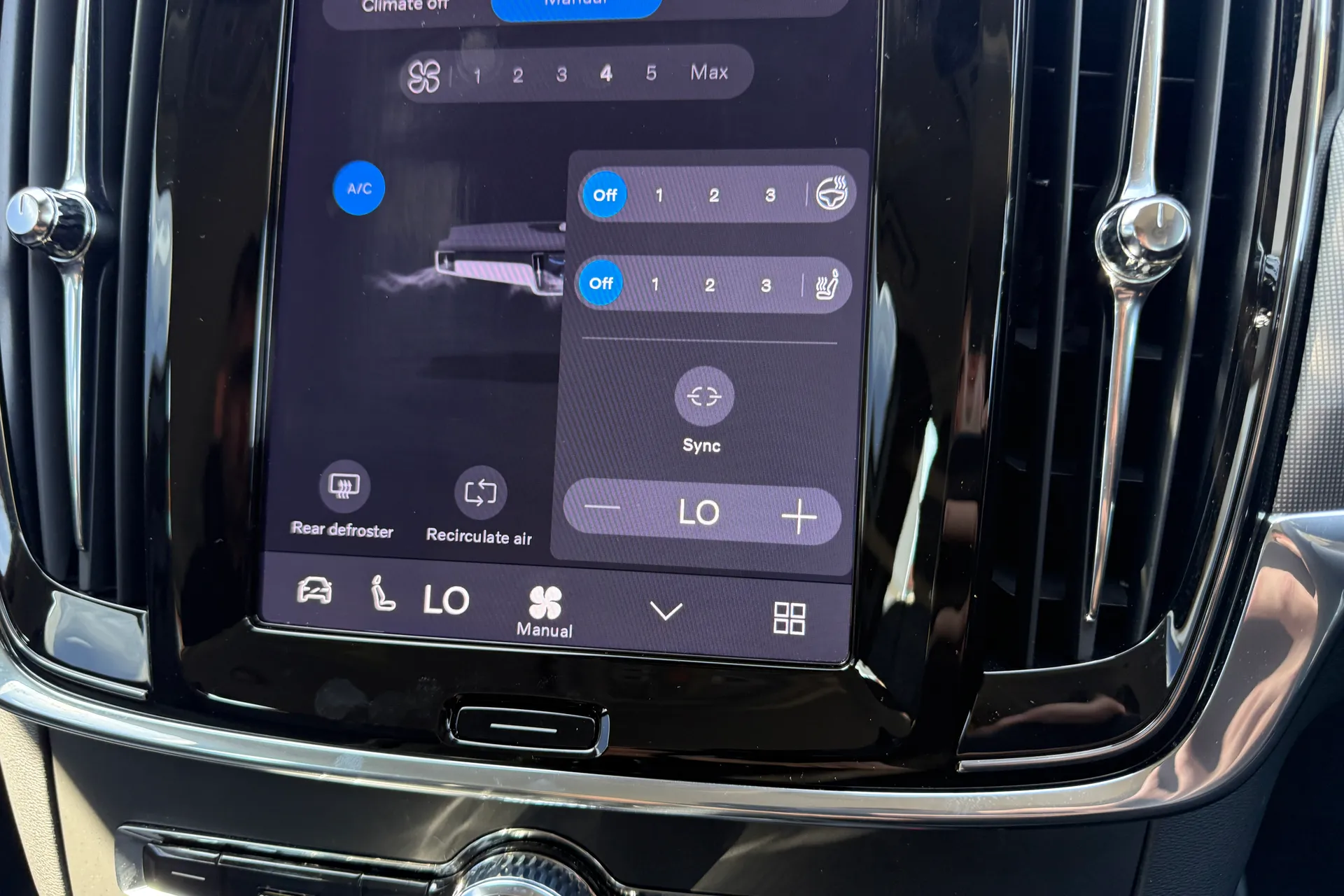Volvo V90 thumbnail image number 42