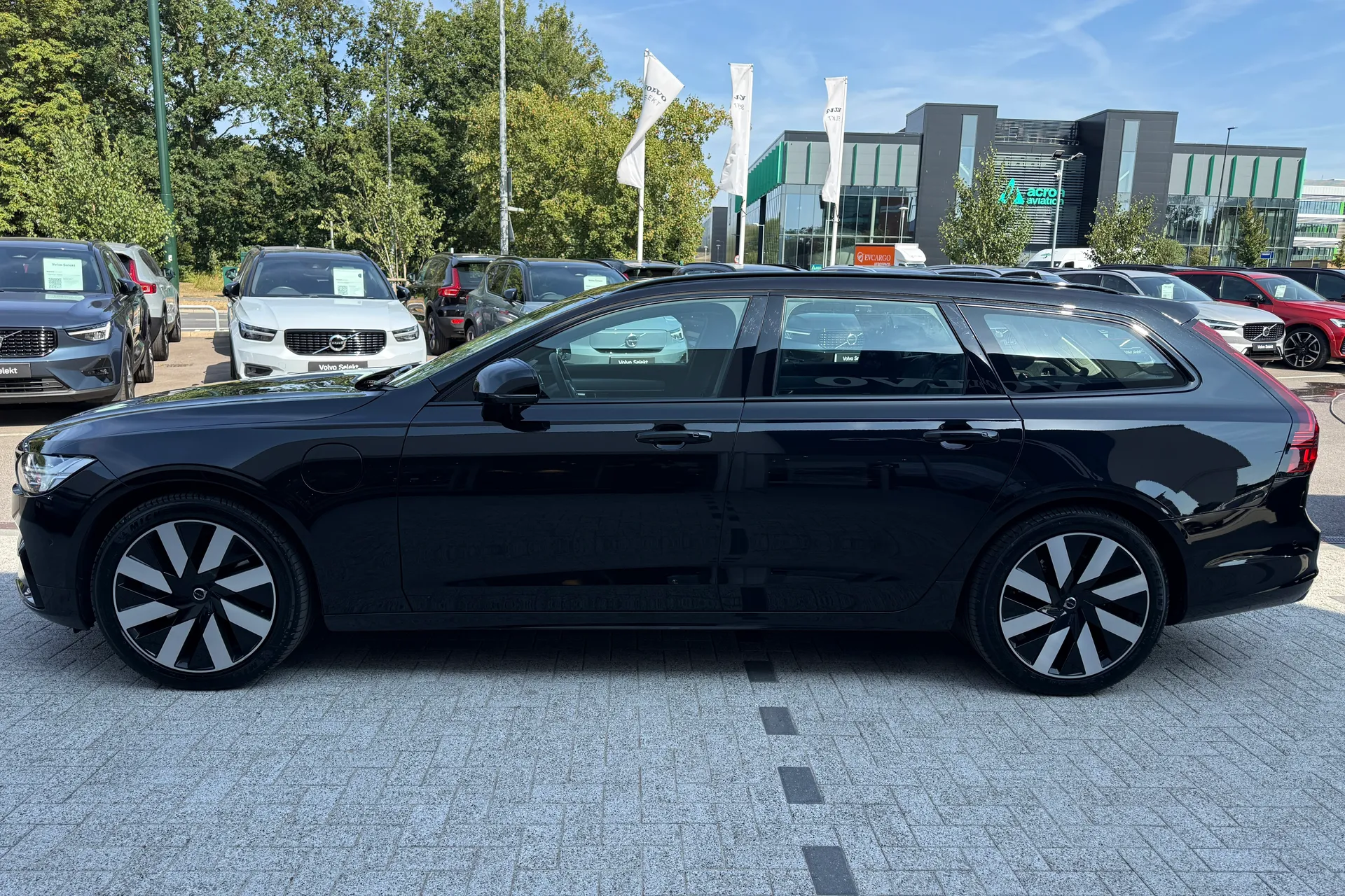 Volvo V90 thumbnail image number 12