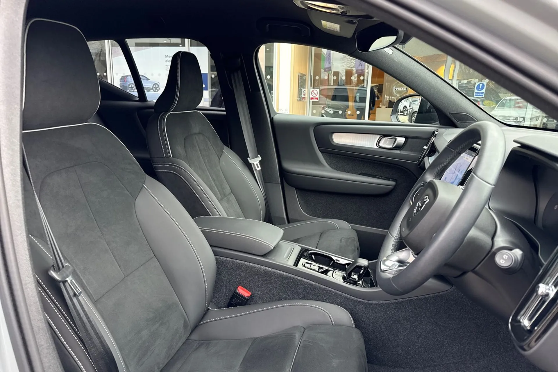 Volvo XC40 thumbnail image number 26