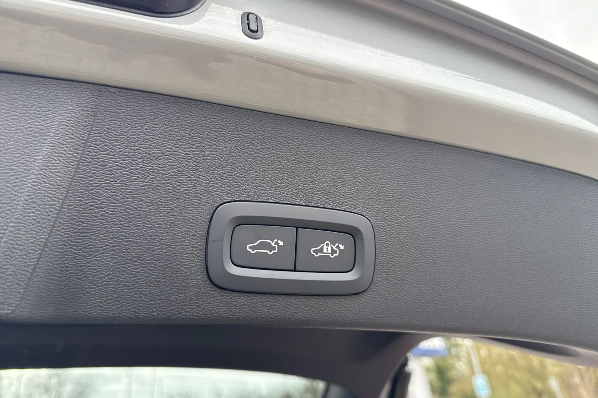 Volvo XC40 thumbnail image number 21