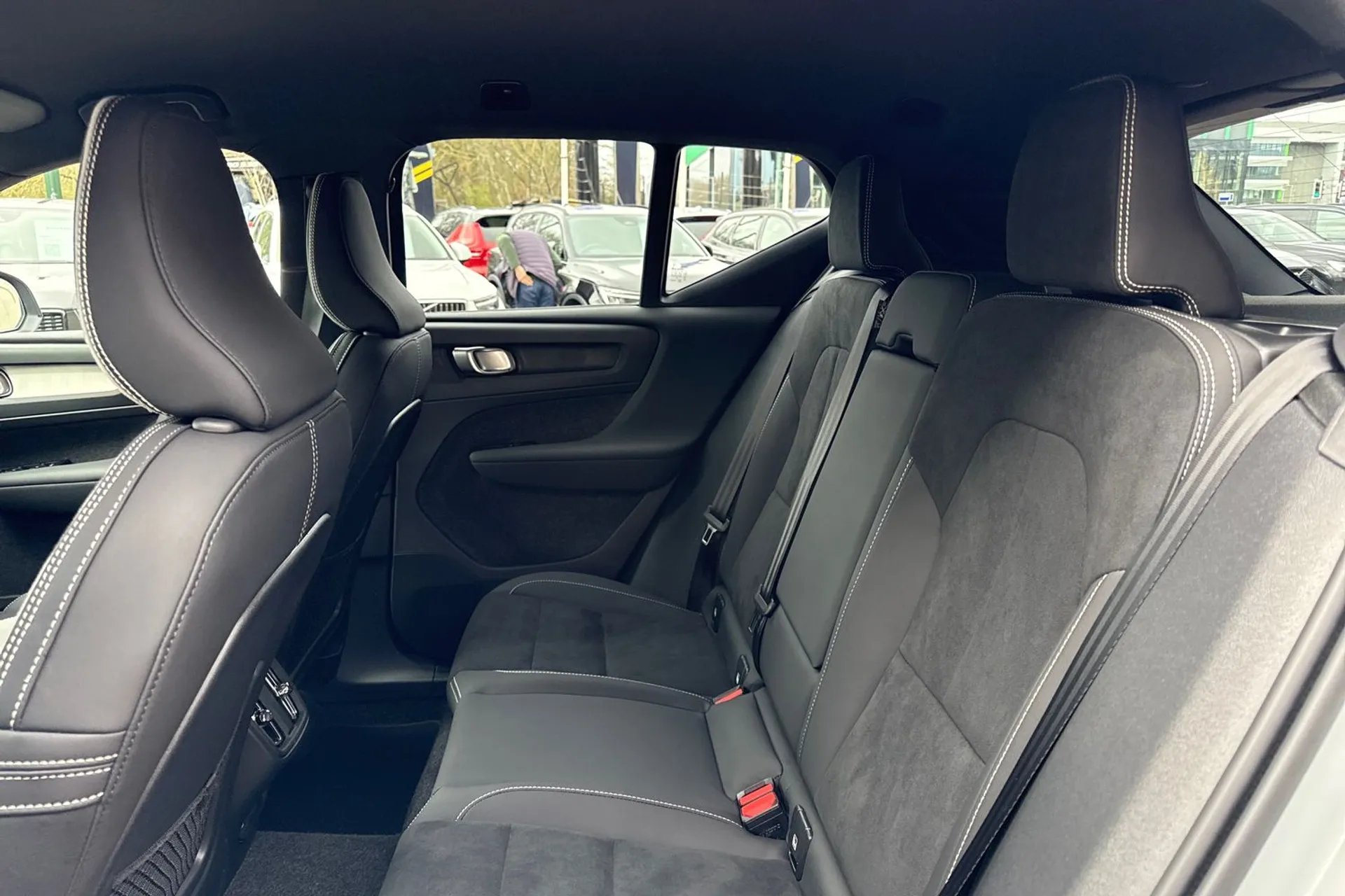 Volvo XC40 thumbnail image number 30