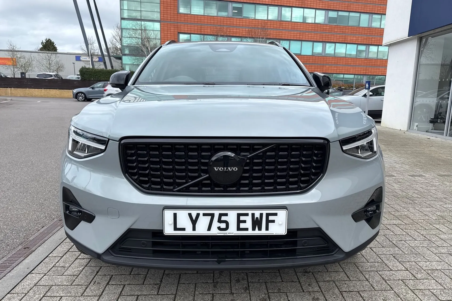 Volvo XC40 thumbnail image number 13