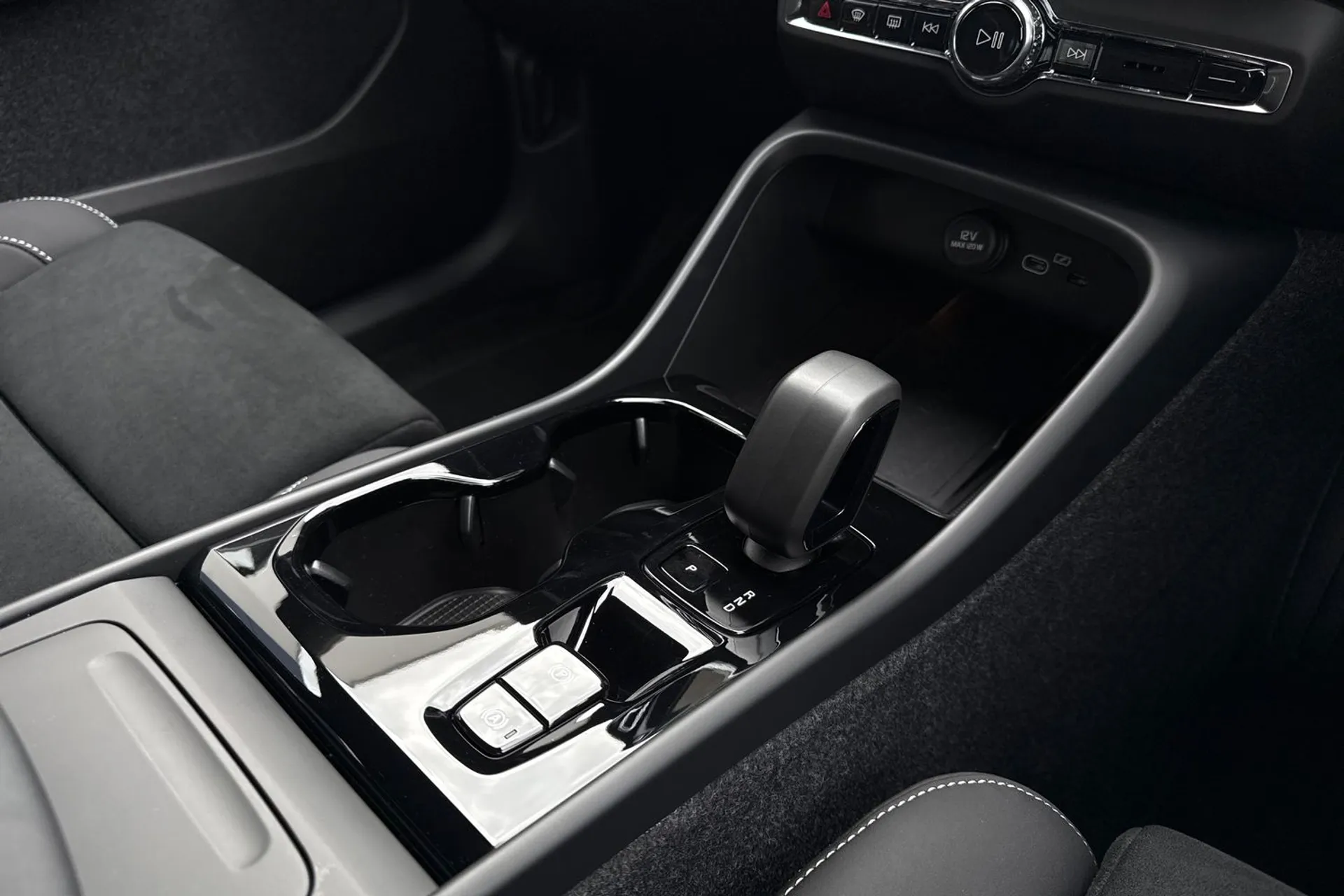 Volvo XC40 thumbnail image number 45