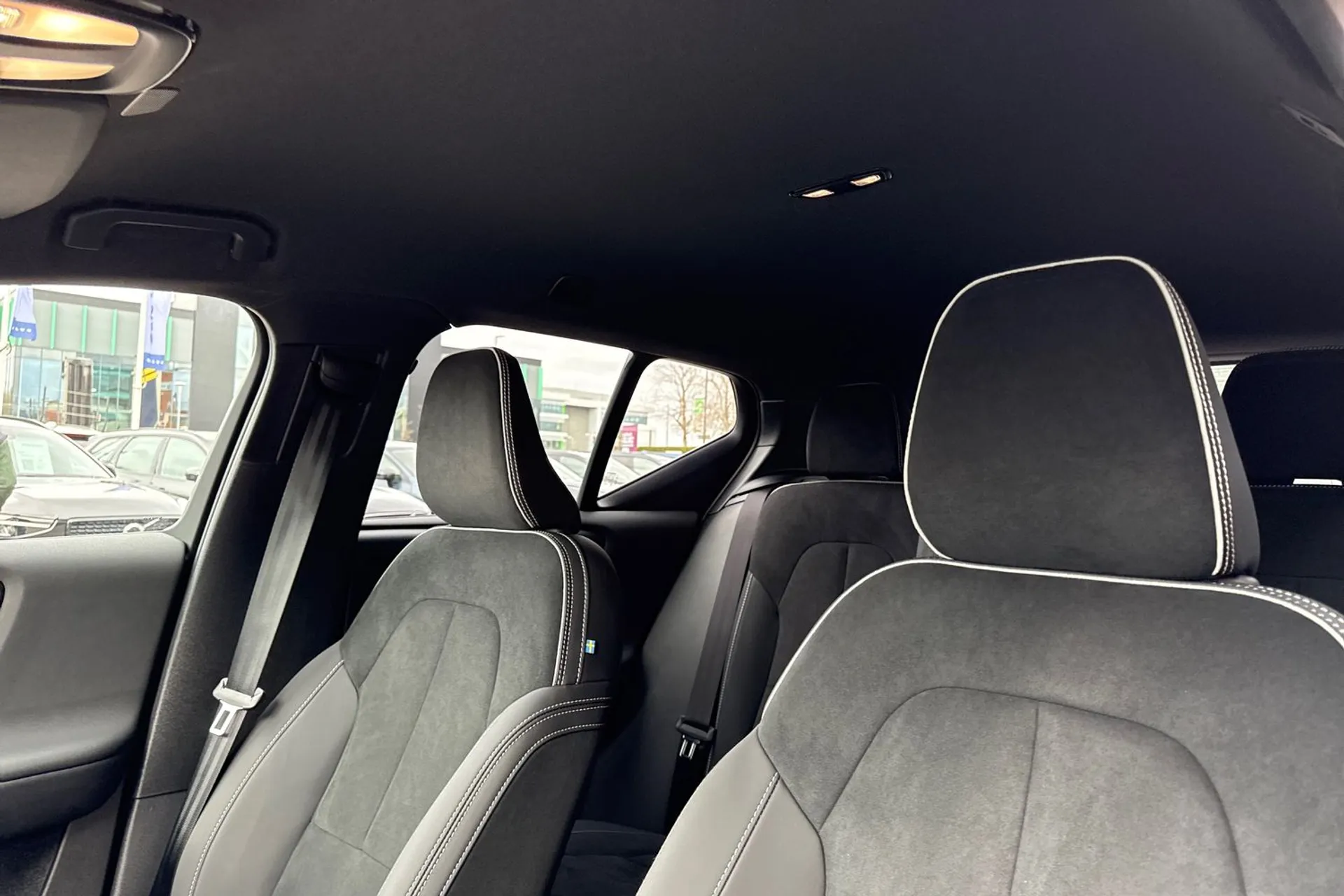 Volvo XC40 thumbnail image number 29