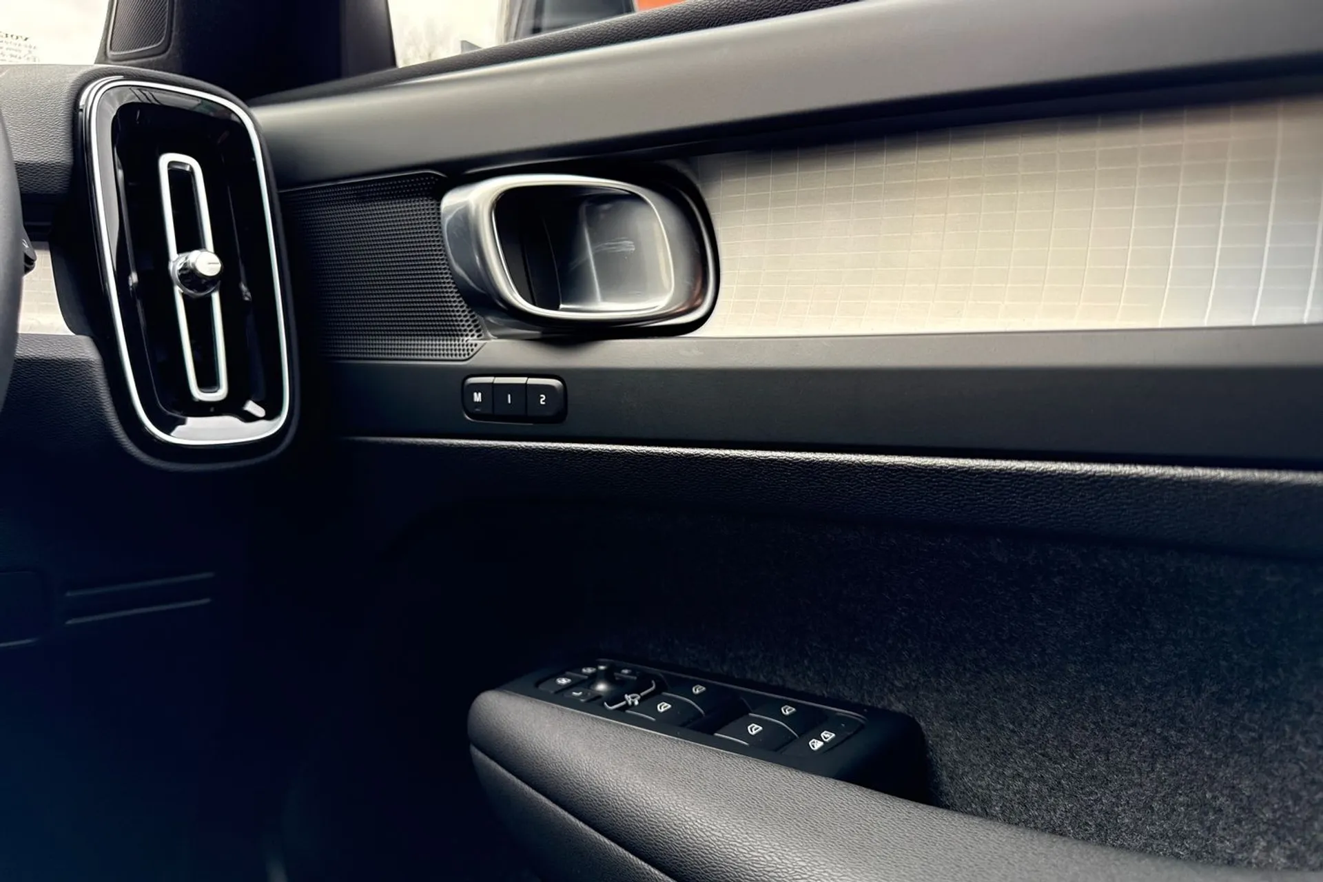Volvo XC40 thumbnail image number 43