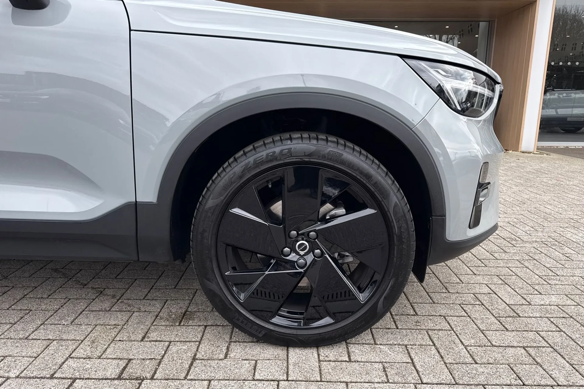 Volvo XC40 thumbnail image number 14