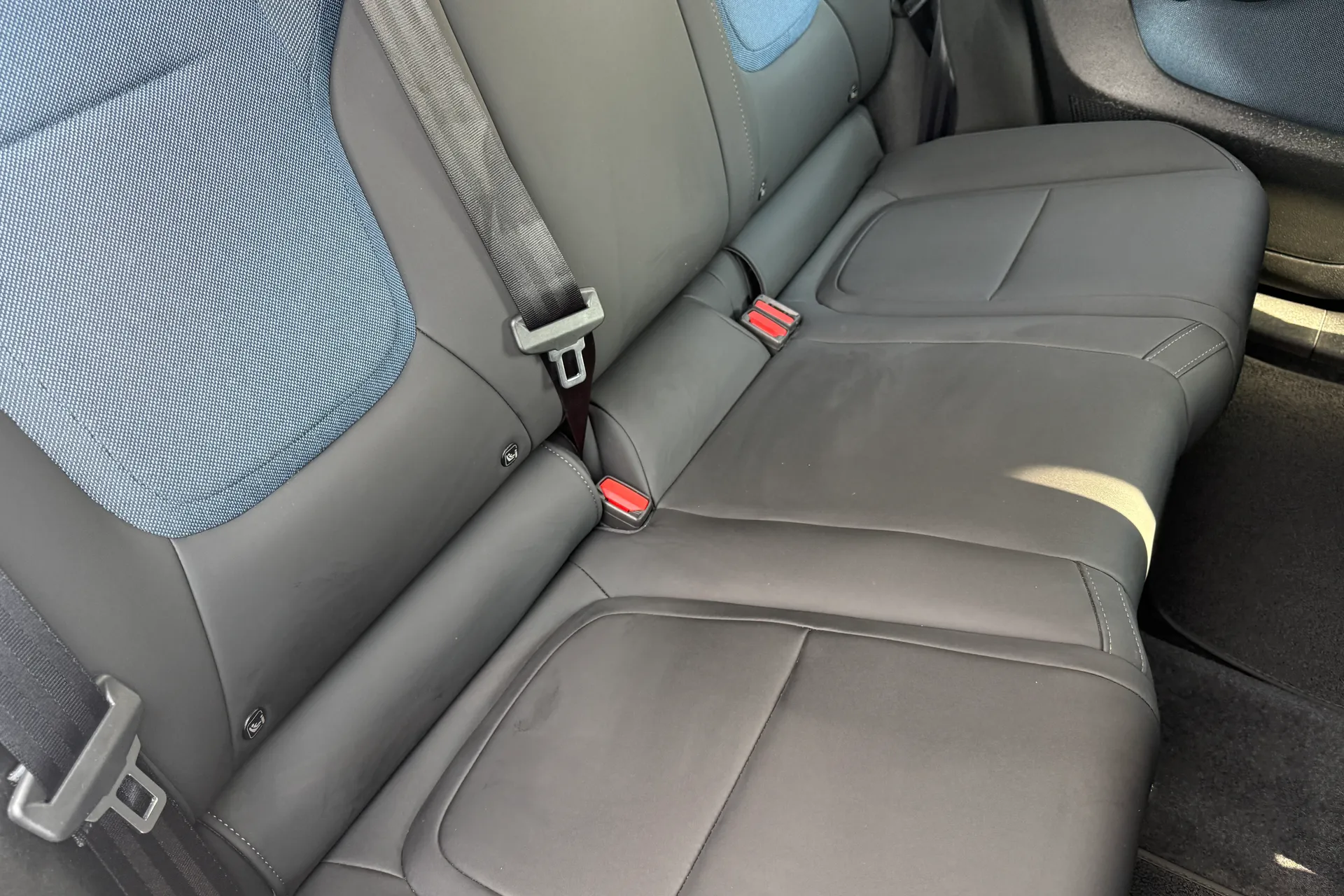 Volvo EX30 thumbnail image number 25