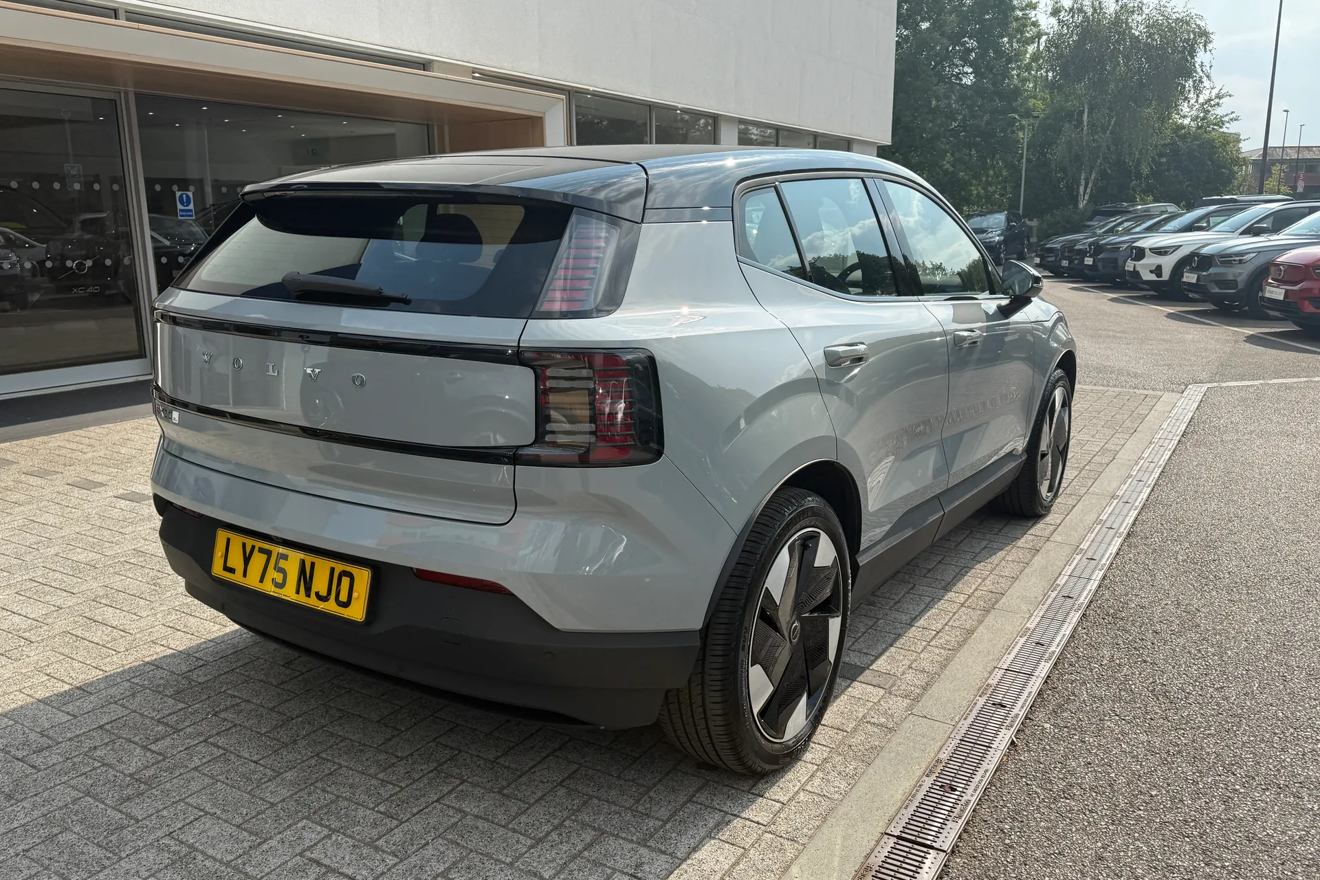 Volvo EX30 thumbnail image number 8