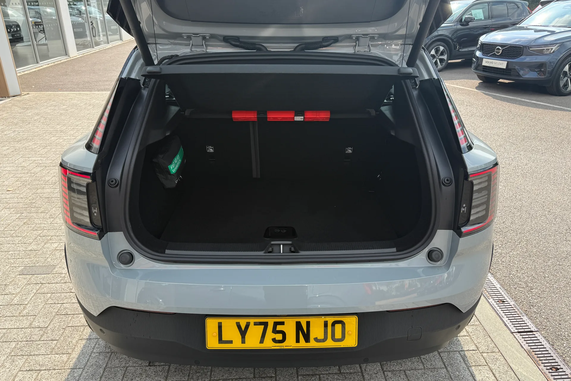 Volvo EX30 thumbnail image number 20