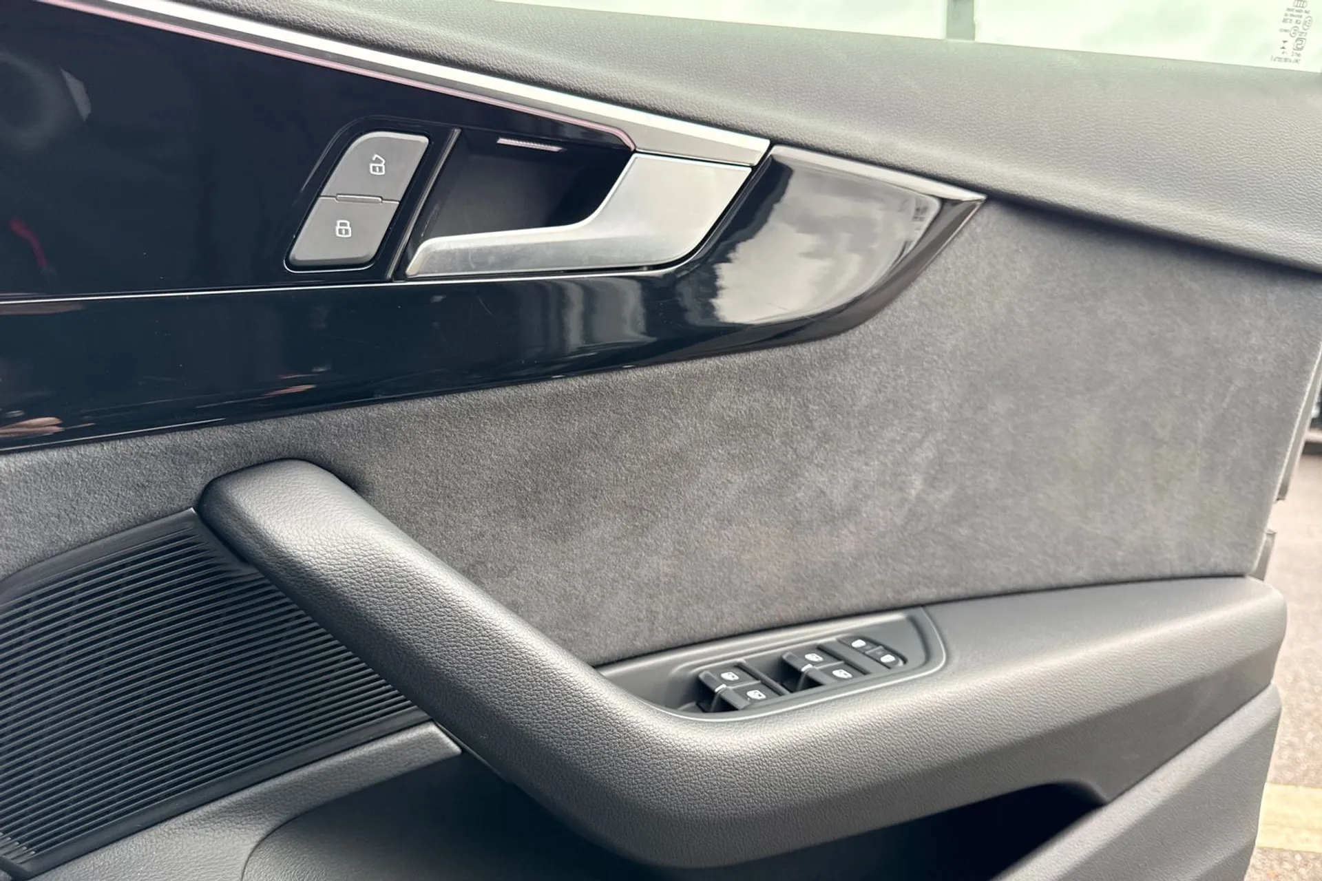 Audi A4 thumbnail image number 49